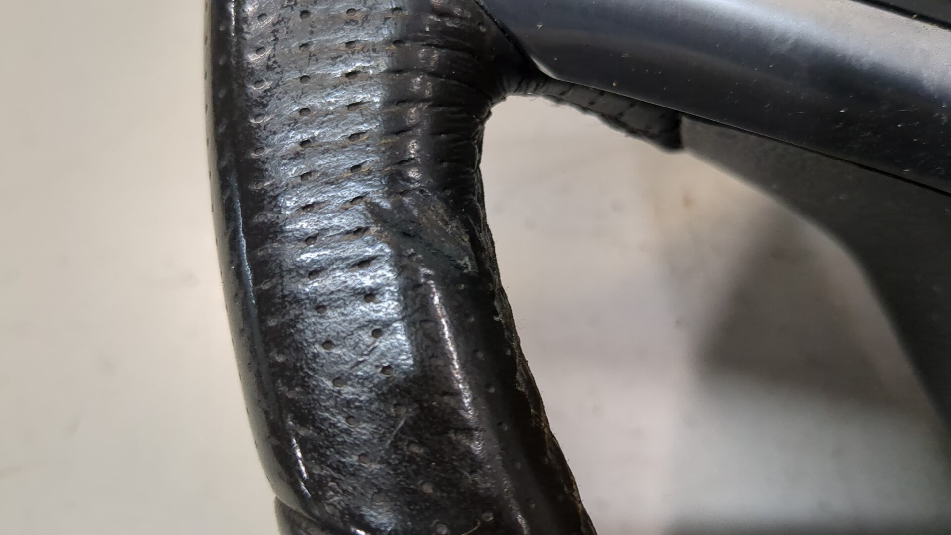 Рулевое колесо (руль)