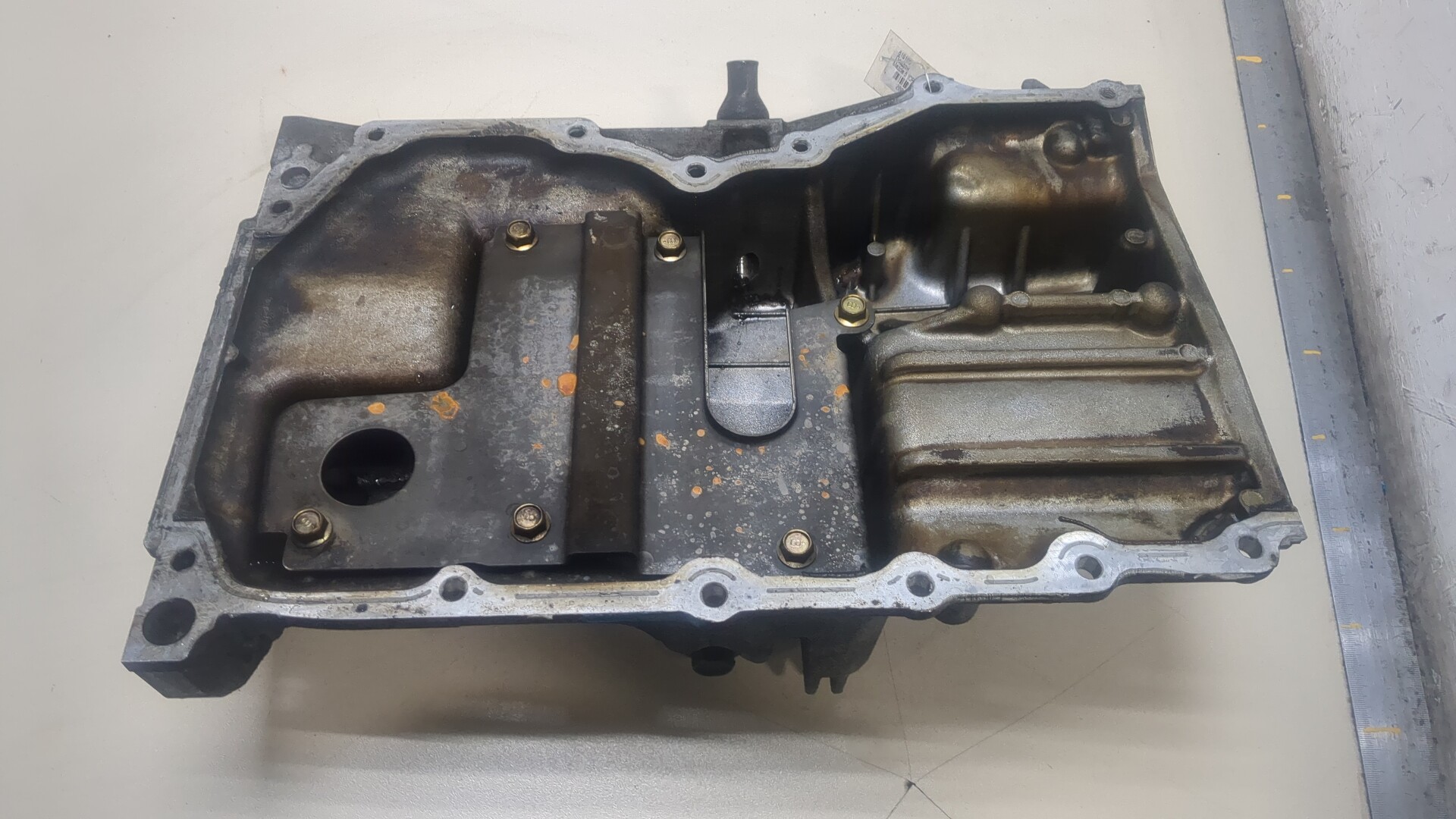 Поддон масляный двигателя (картер)