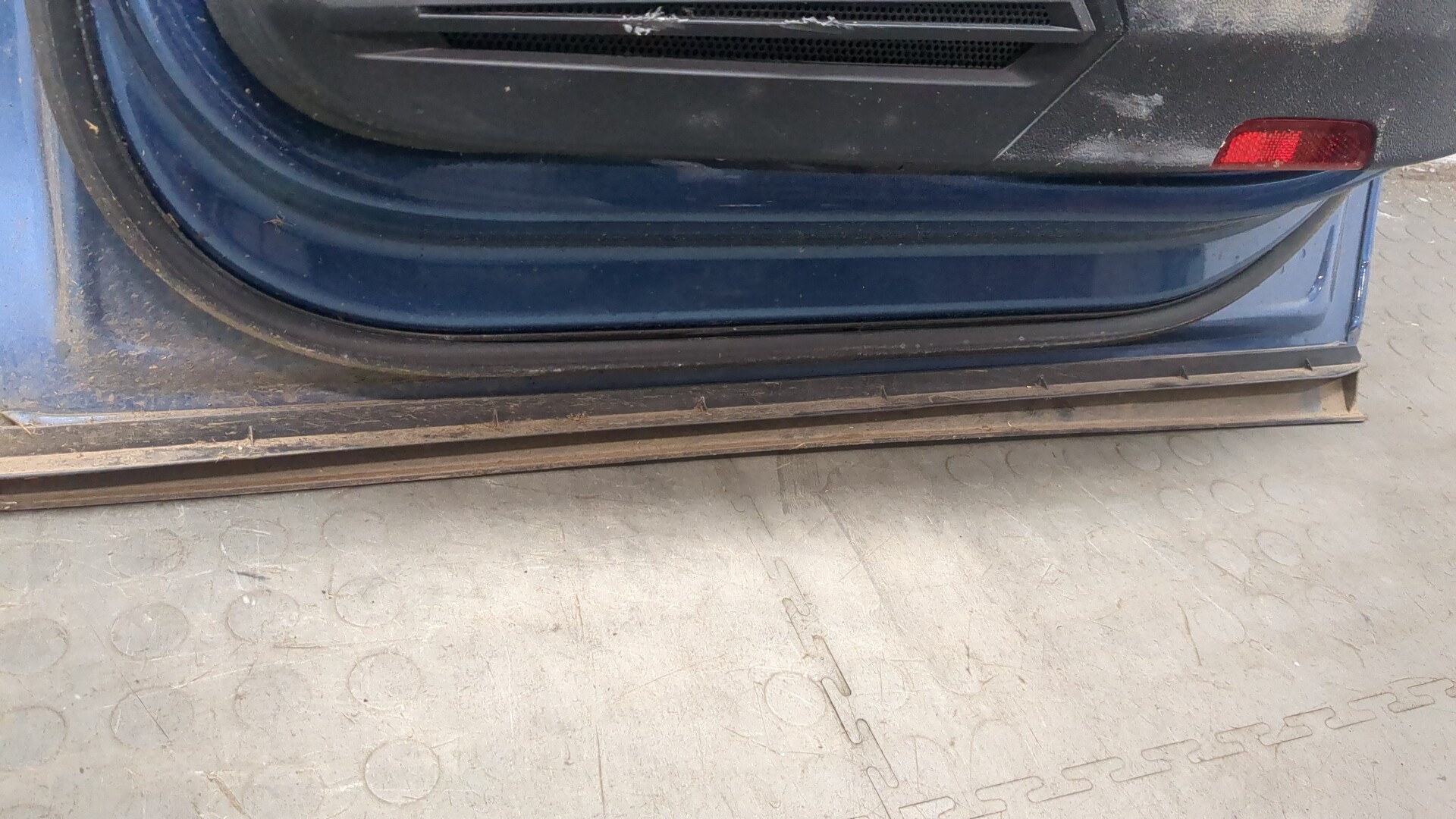 Дверь задняя правая