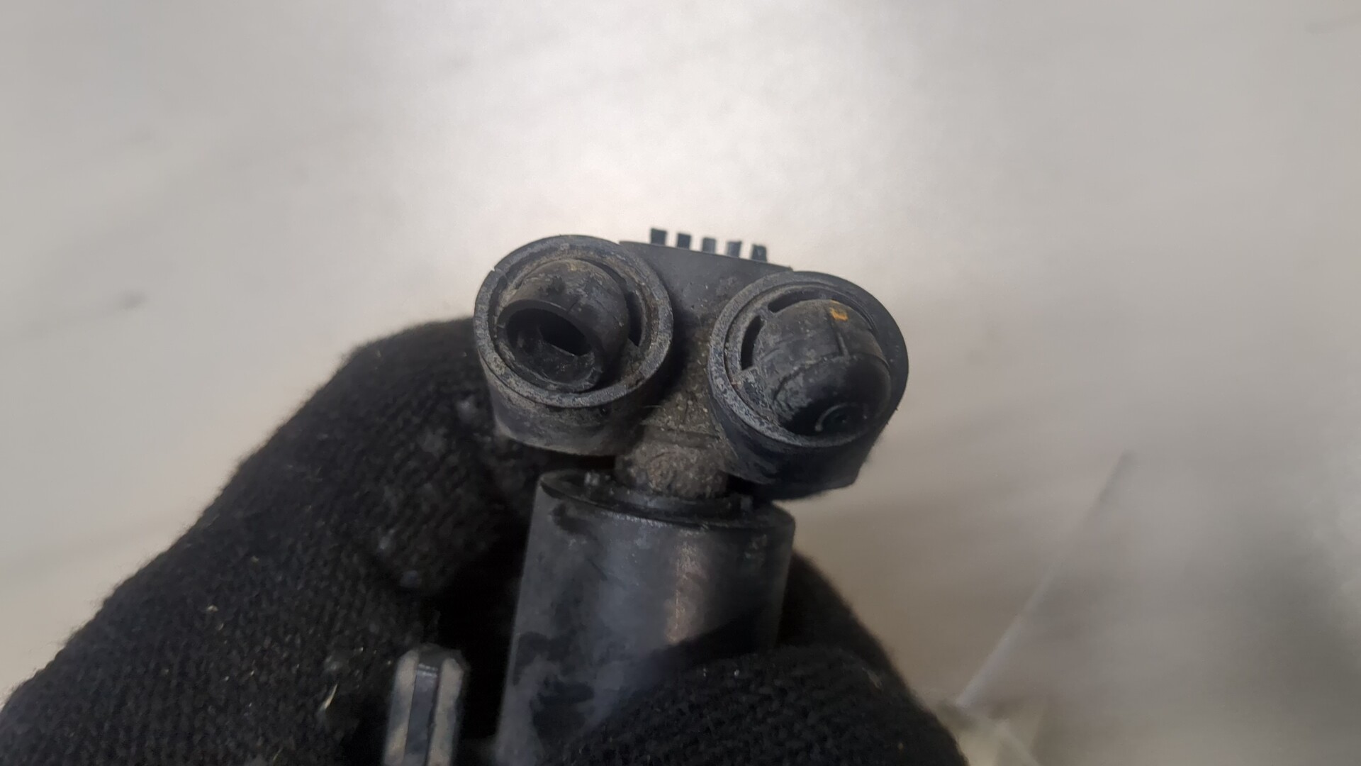 Форсунка омывателя фары