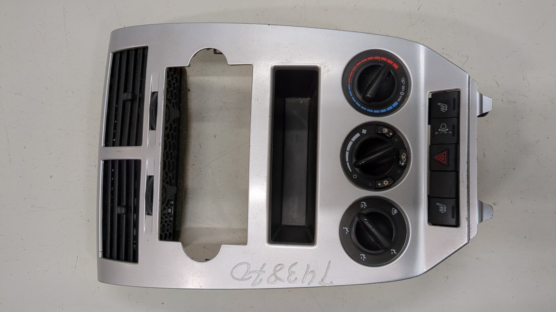 Переключатель отопителя