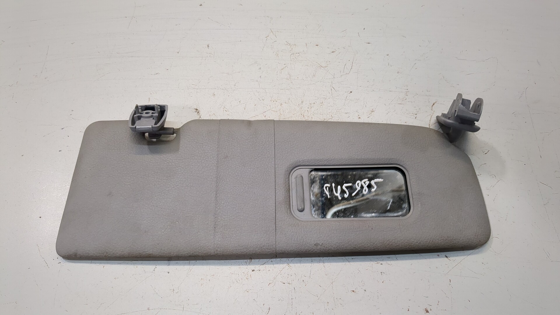 Козырек солнцезащитный