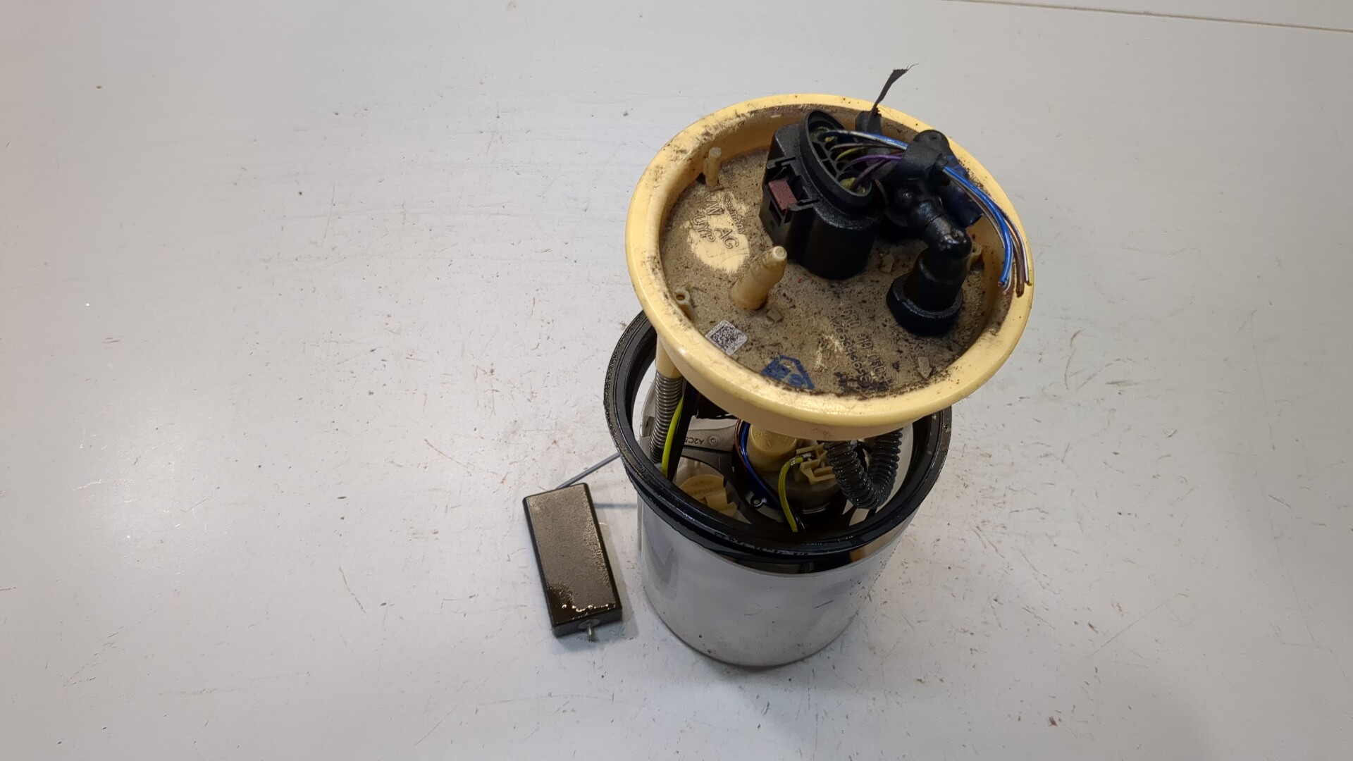 Насос топливный электрический