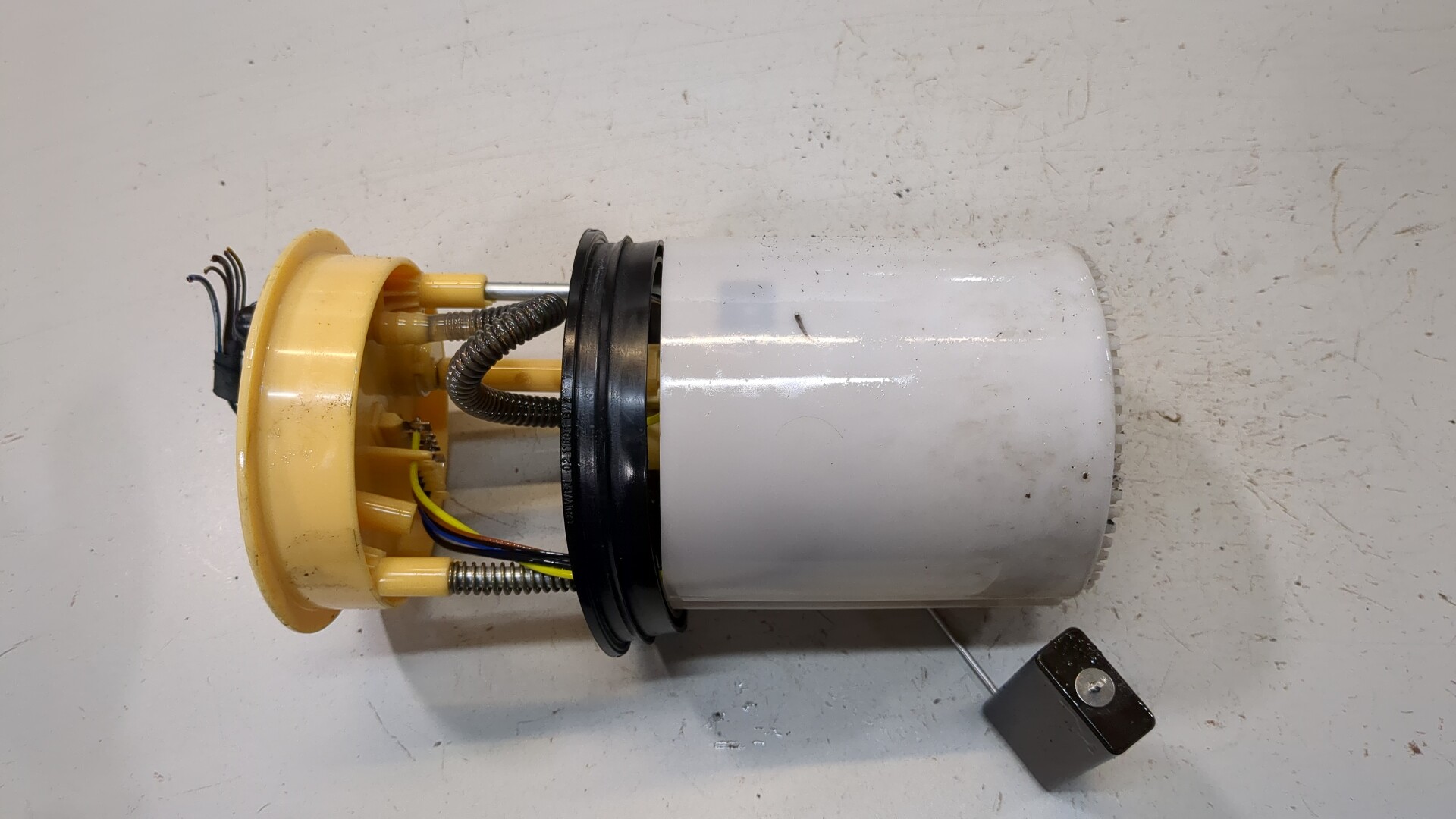 Насос топливный электрический