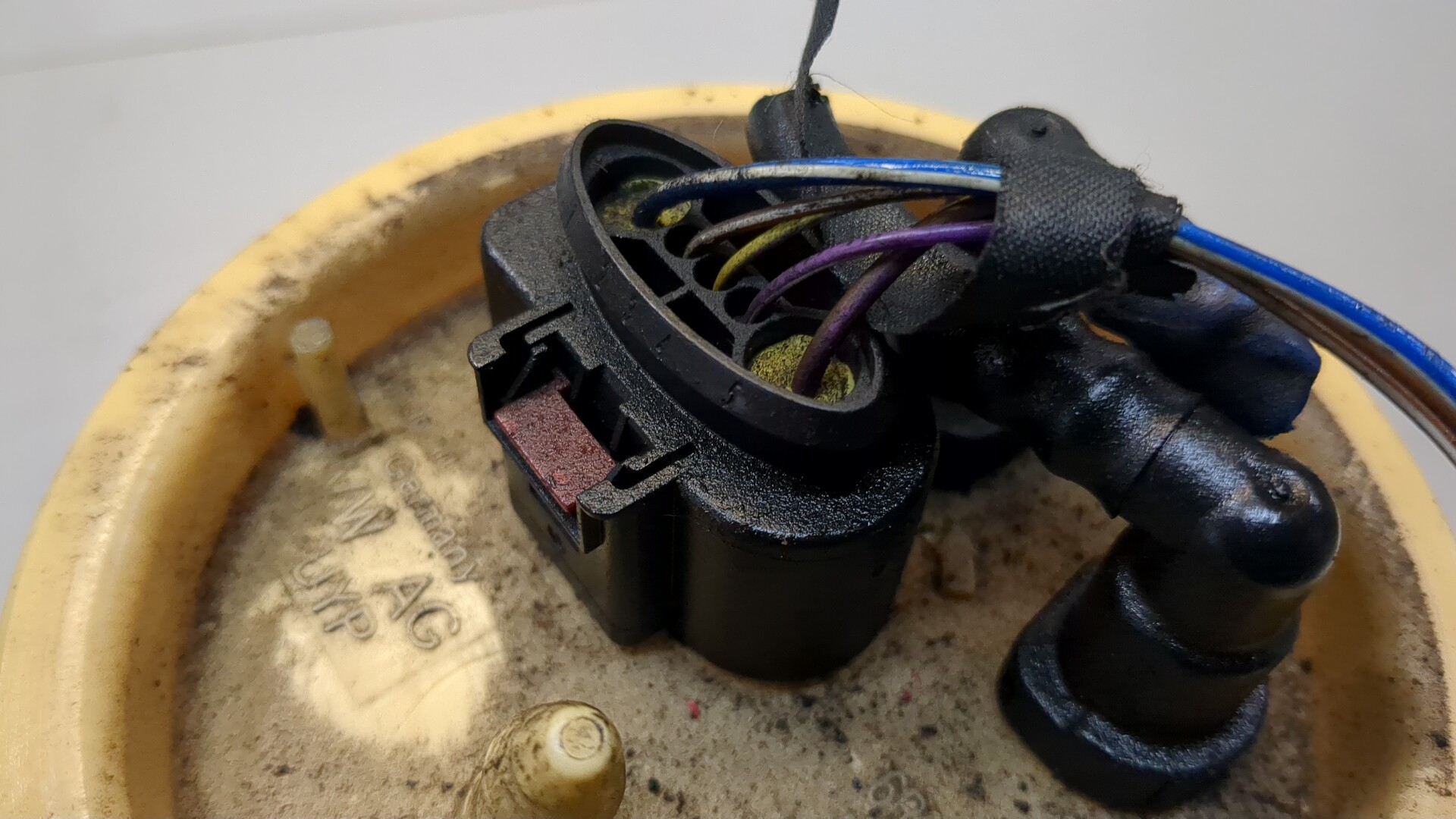 Насос топливный электрический