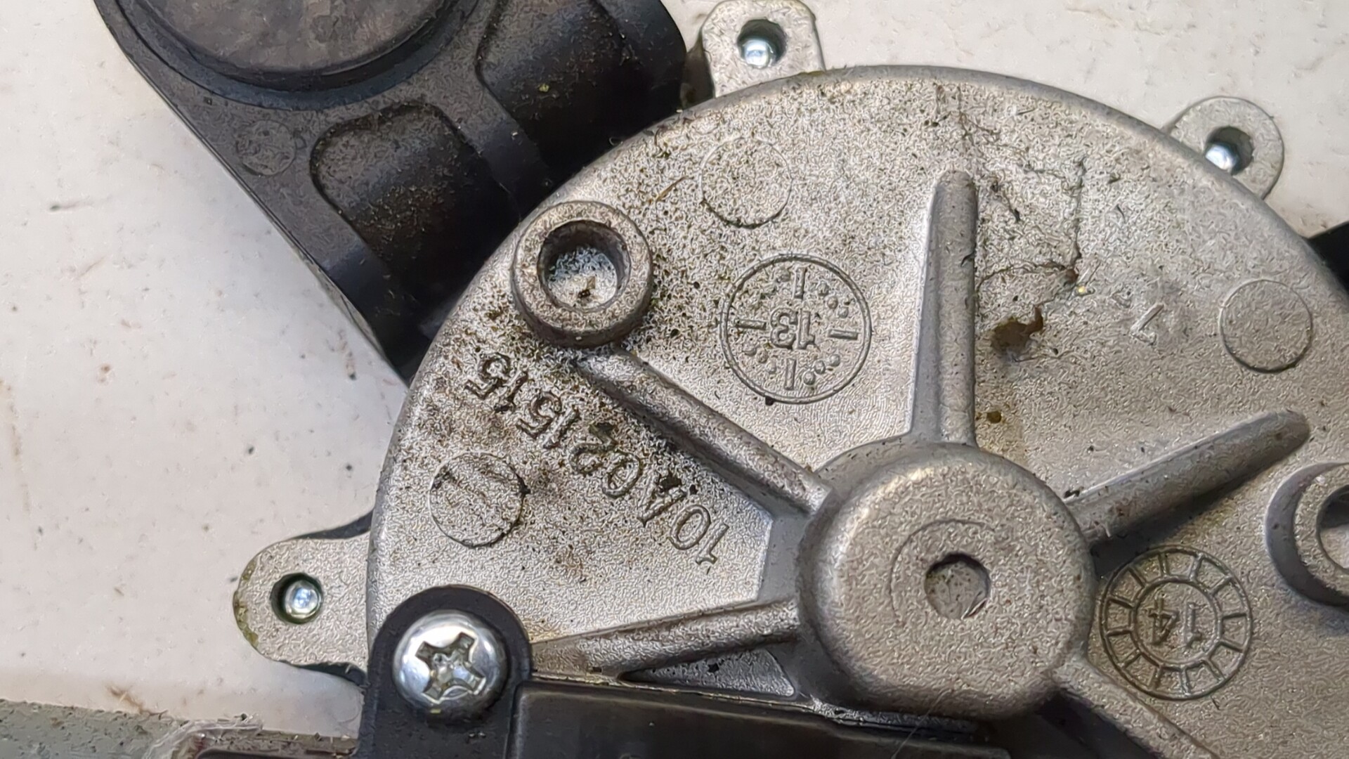 Моторчик стеклоочистителя задний