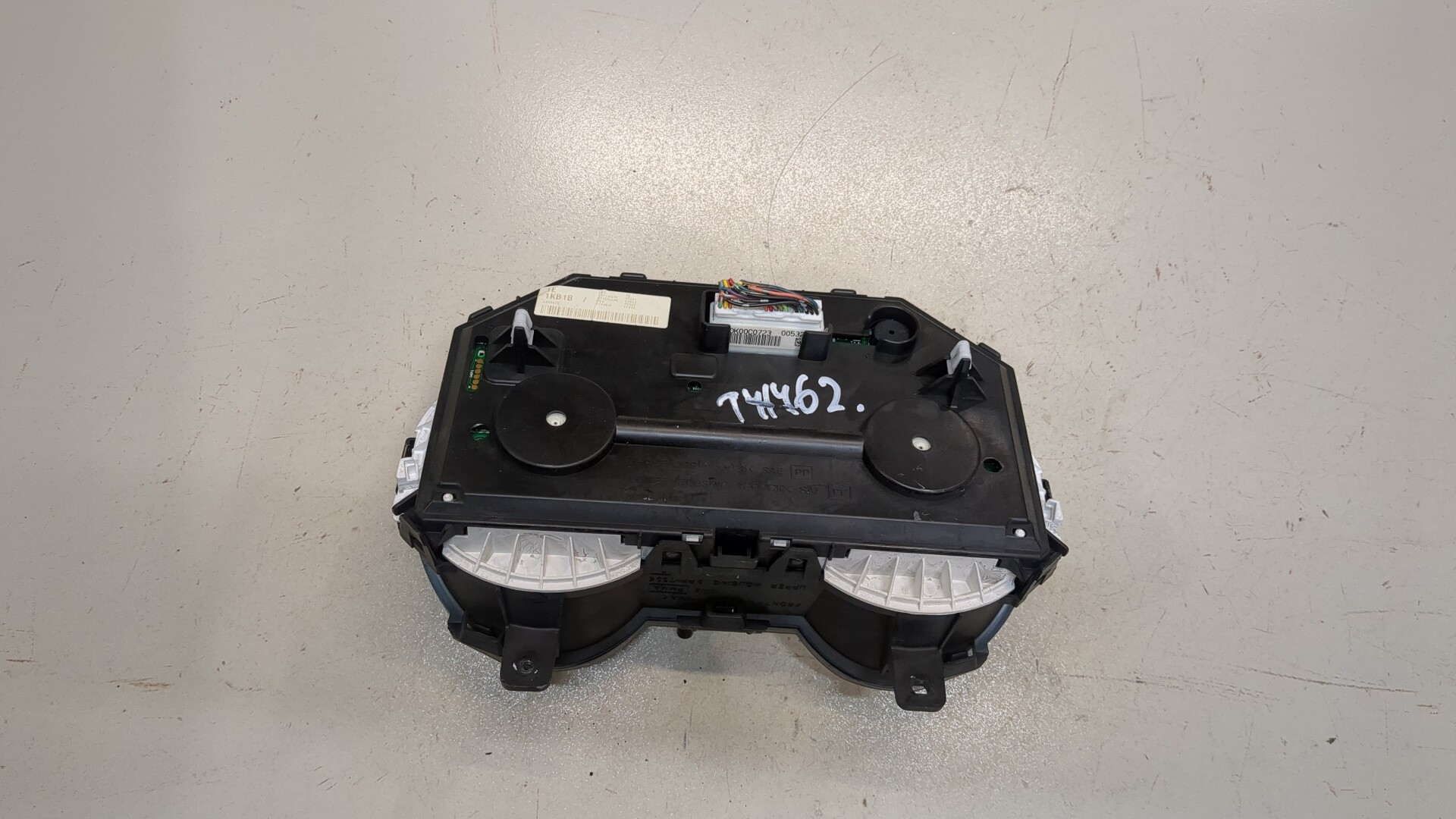 Панель приборов