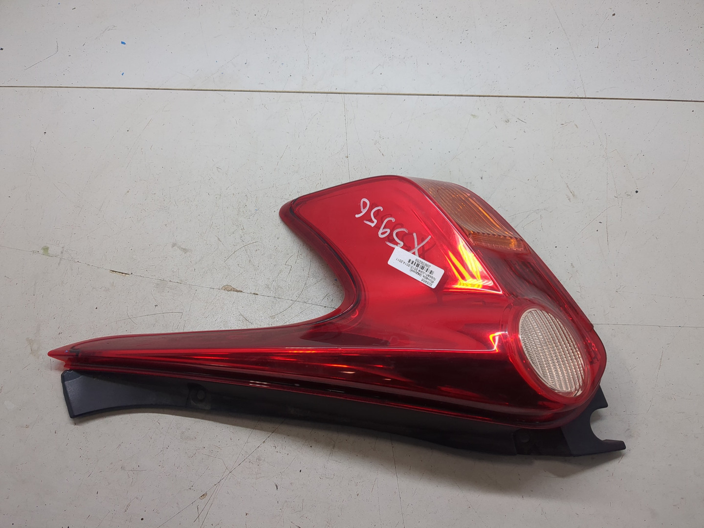 Фонарь задний правый