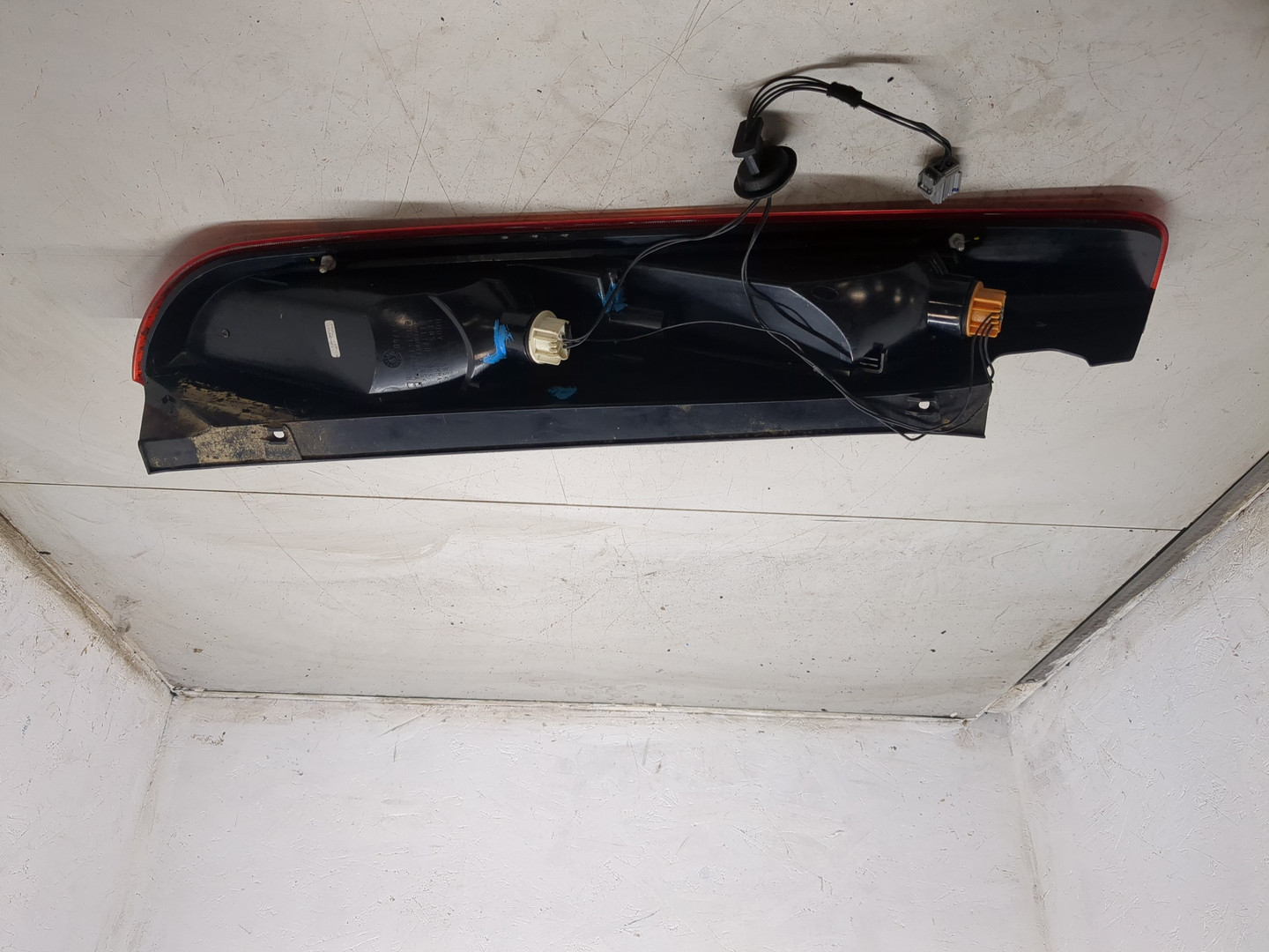 Фонарь задний правый