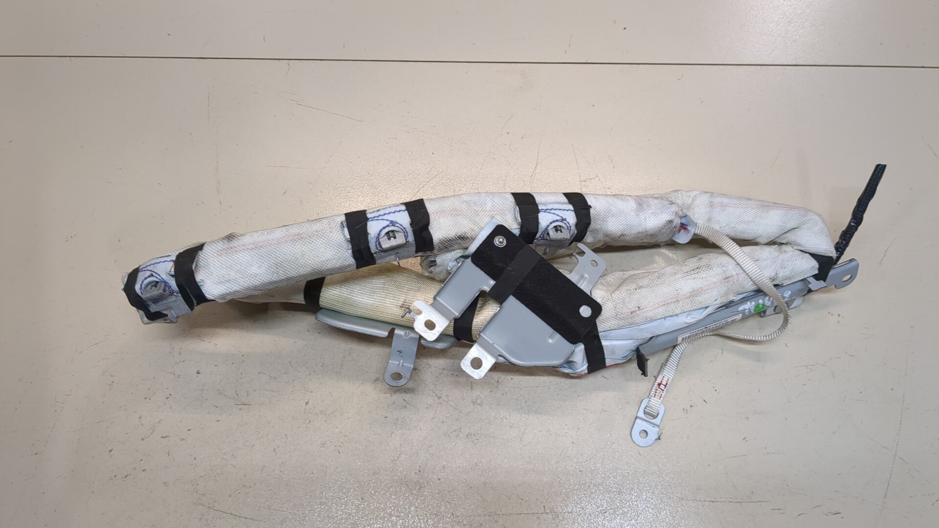 Подушка безопасности боковая (шторка)