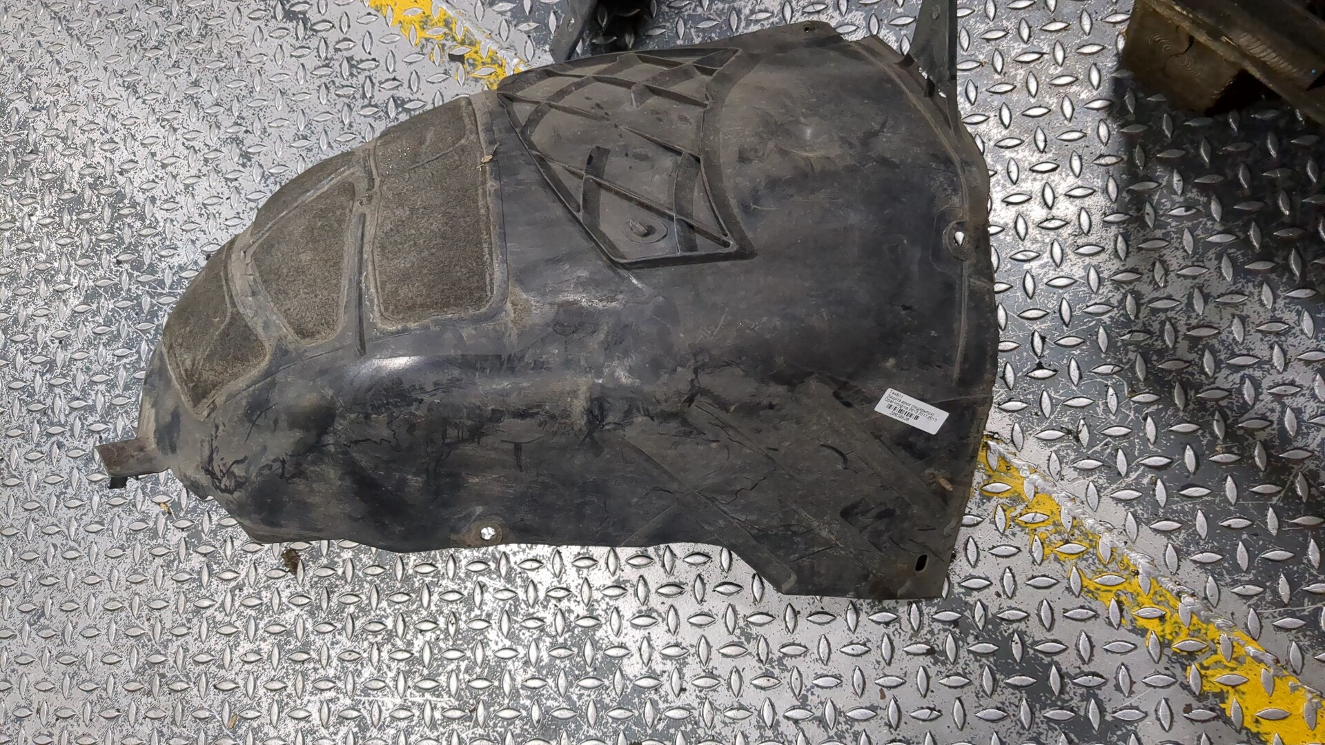 Локер передний левый