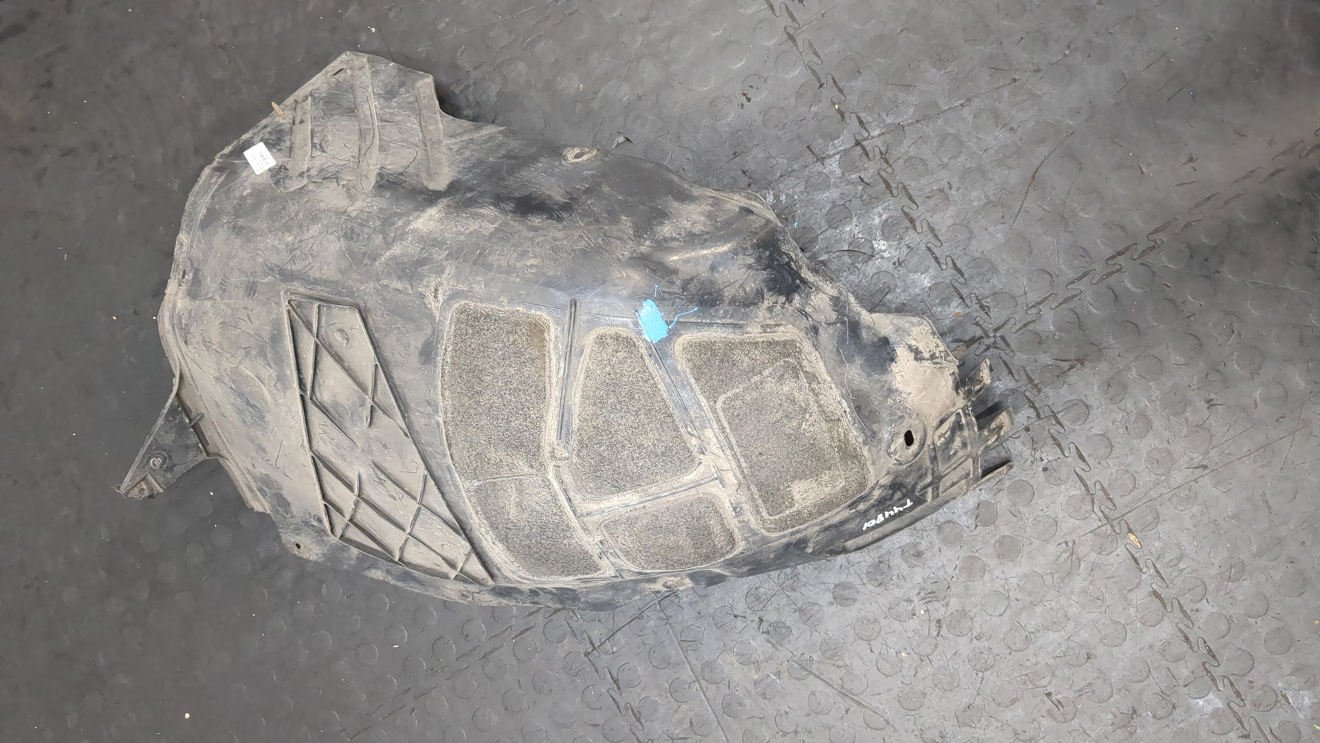 Локер передний левый