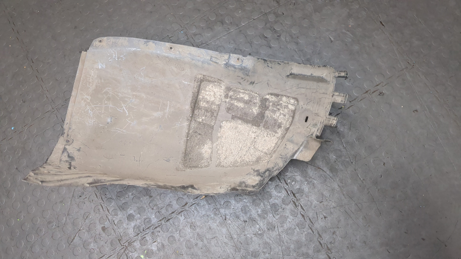 Локер передний левый