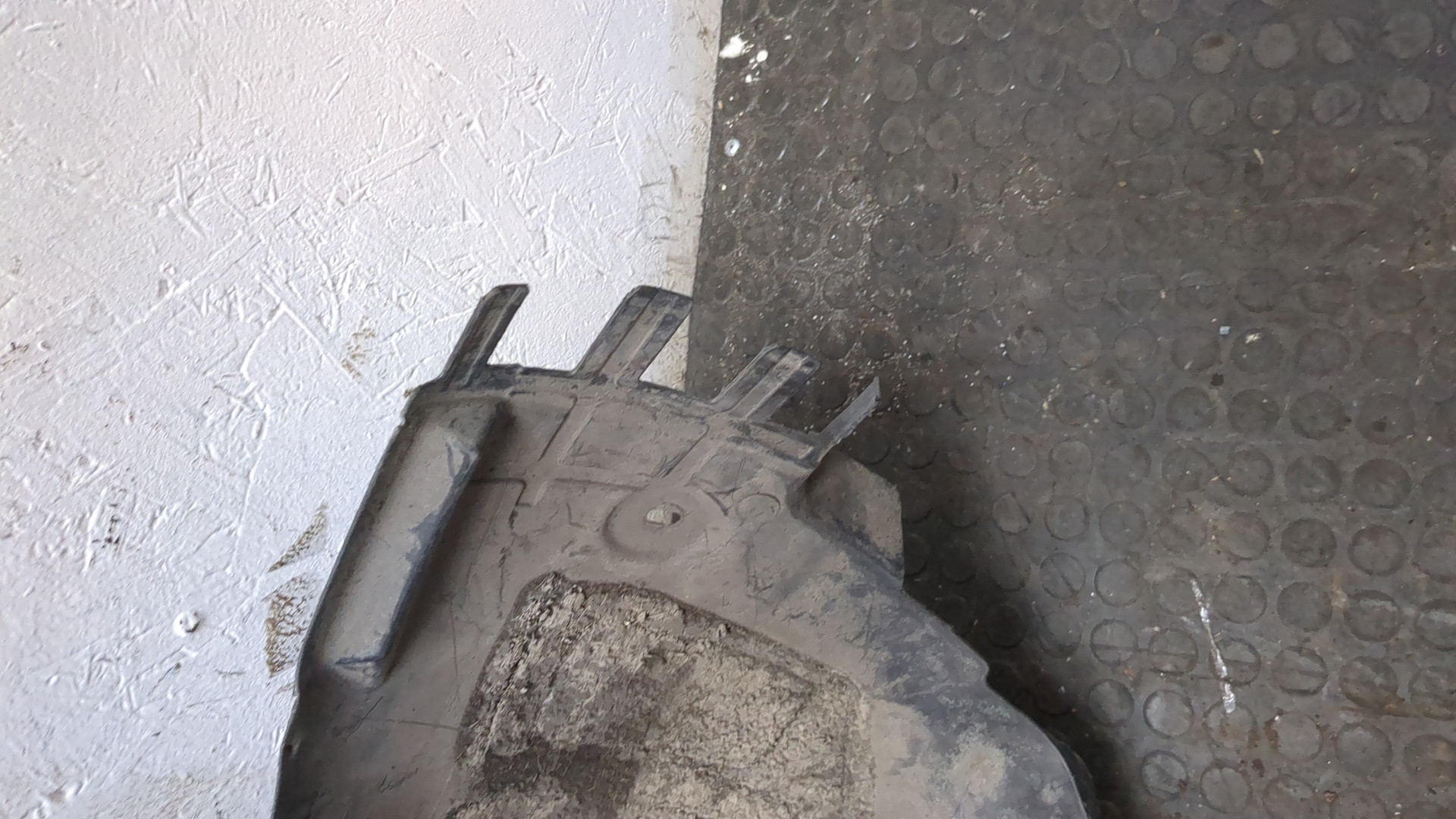 Локер передний левый