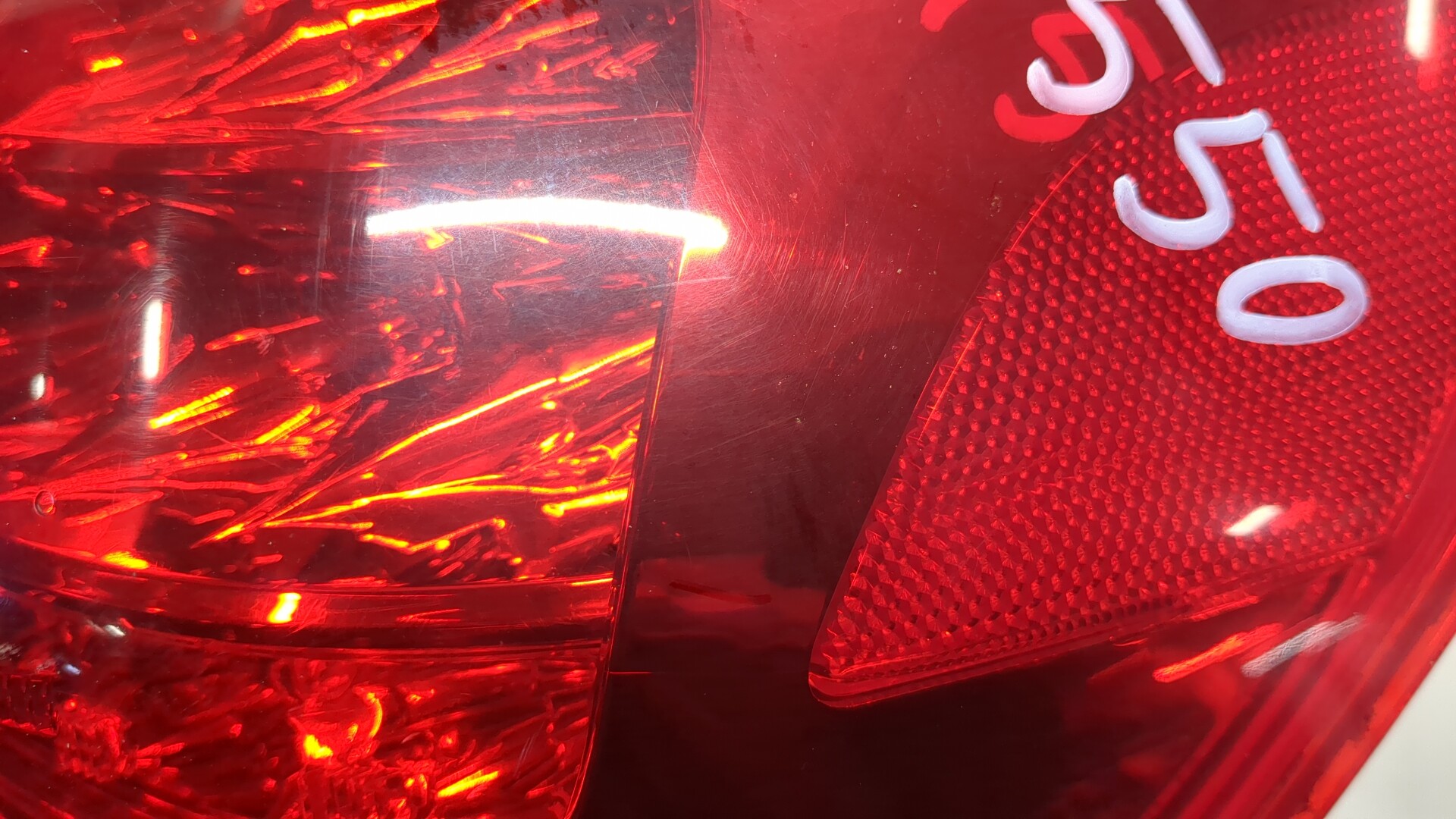 Фонарь задний правый