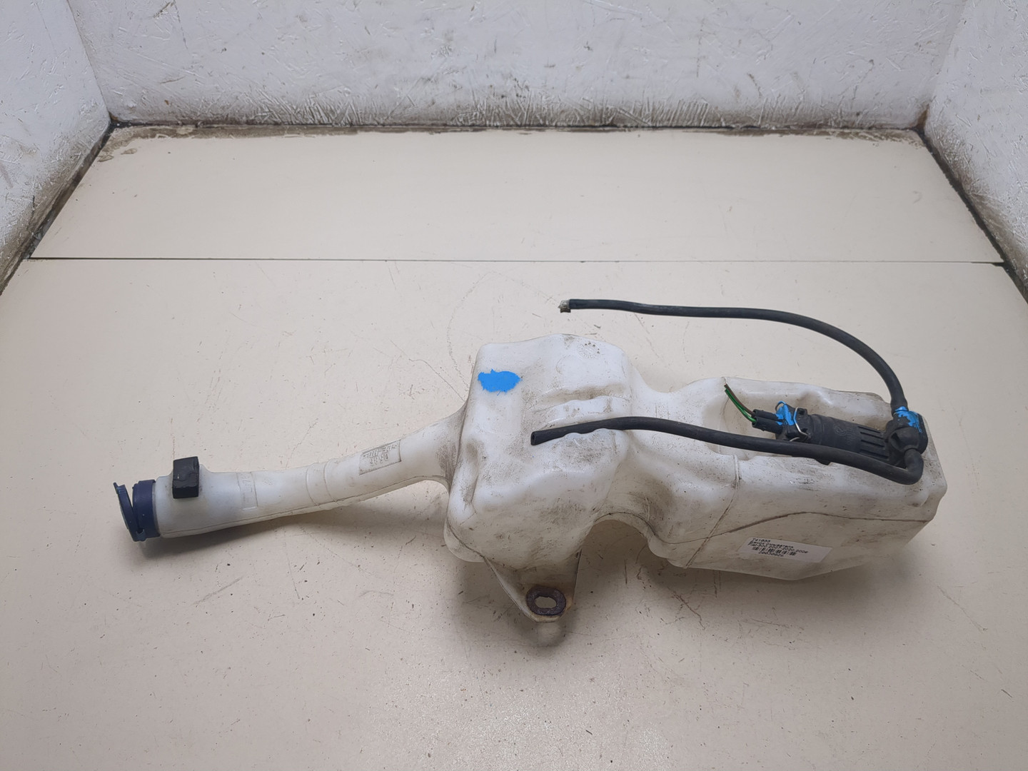 Бачок омывателя лобового стекла