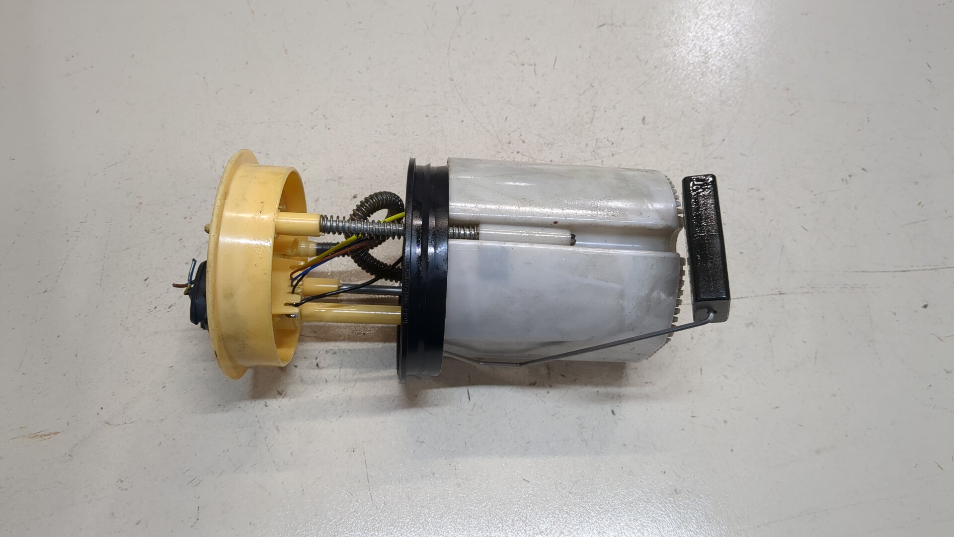 Насос топливный электрический