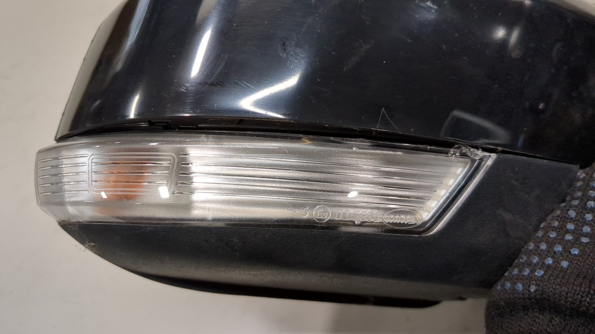 Зеркало правое электрическое