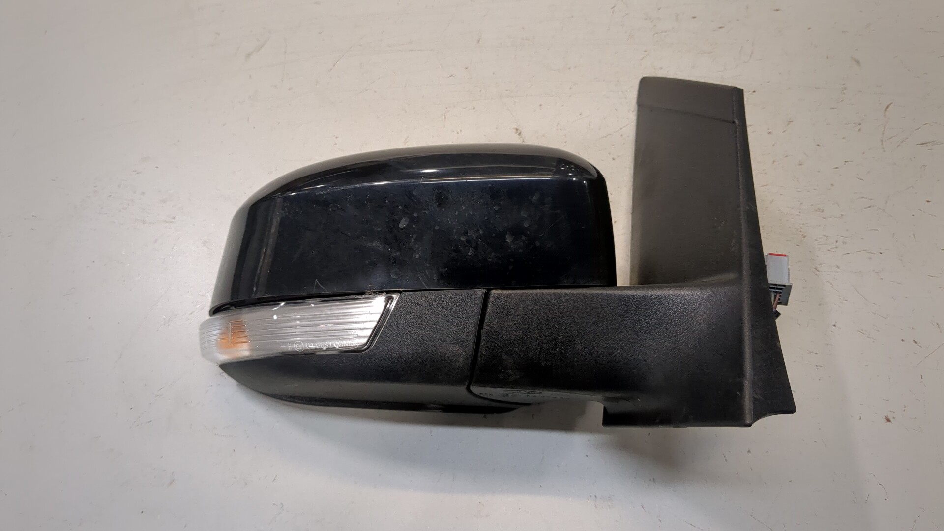 Зеркало правое электрическое