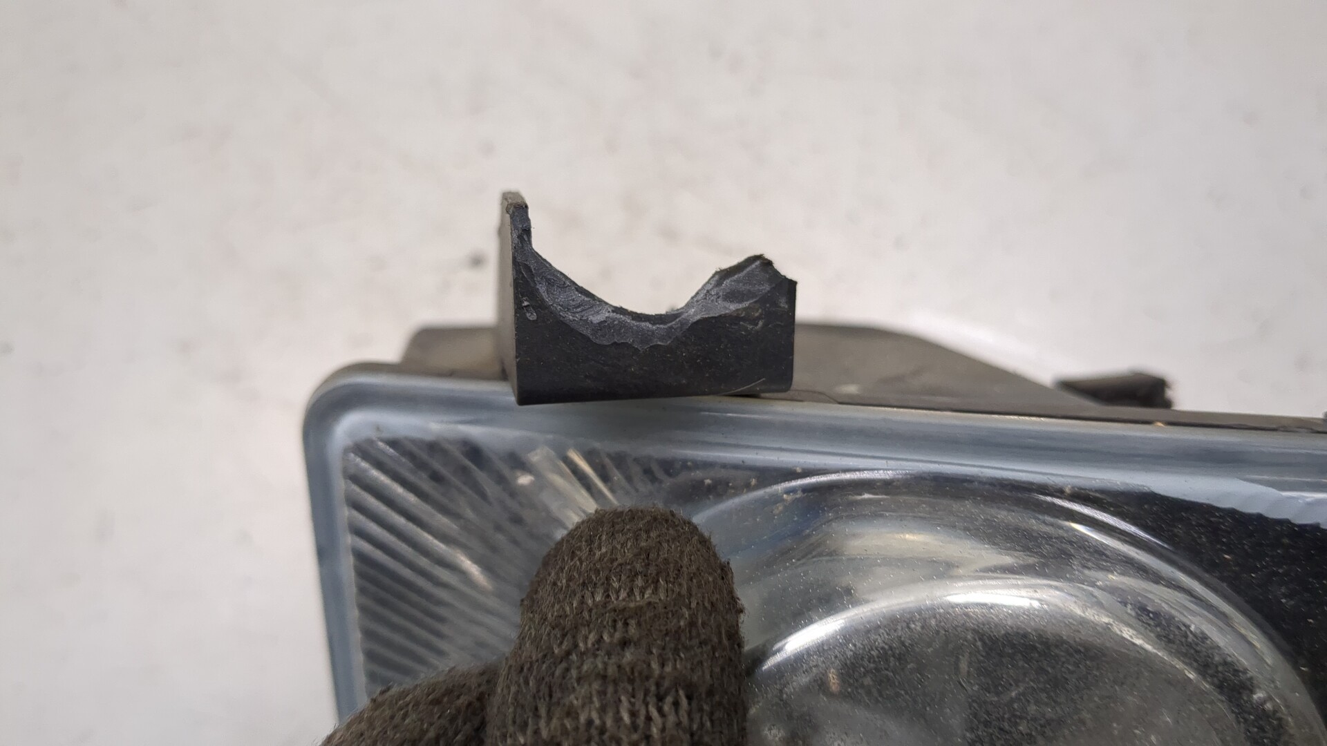 Фара противотуманная правая