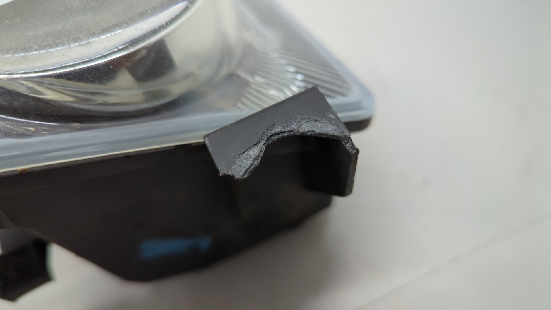 Фара противотуманная правая