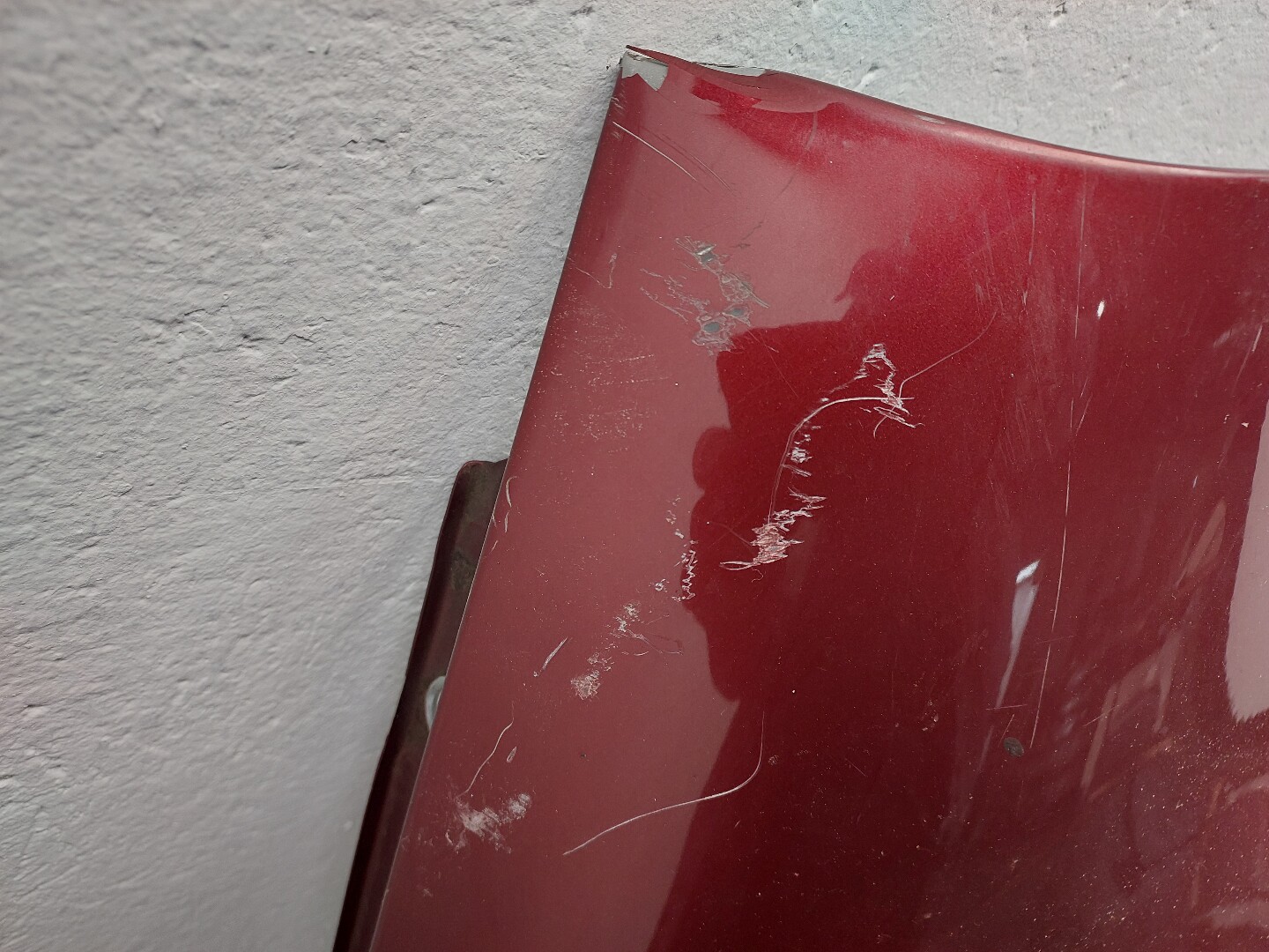 Крыло переднее правое