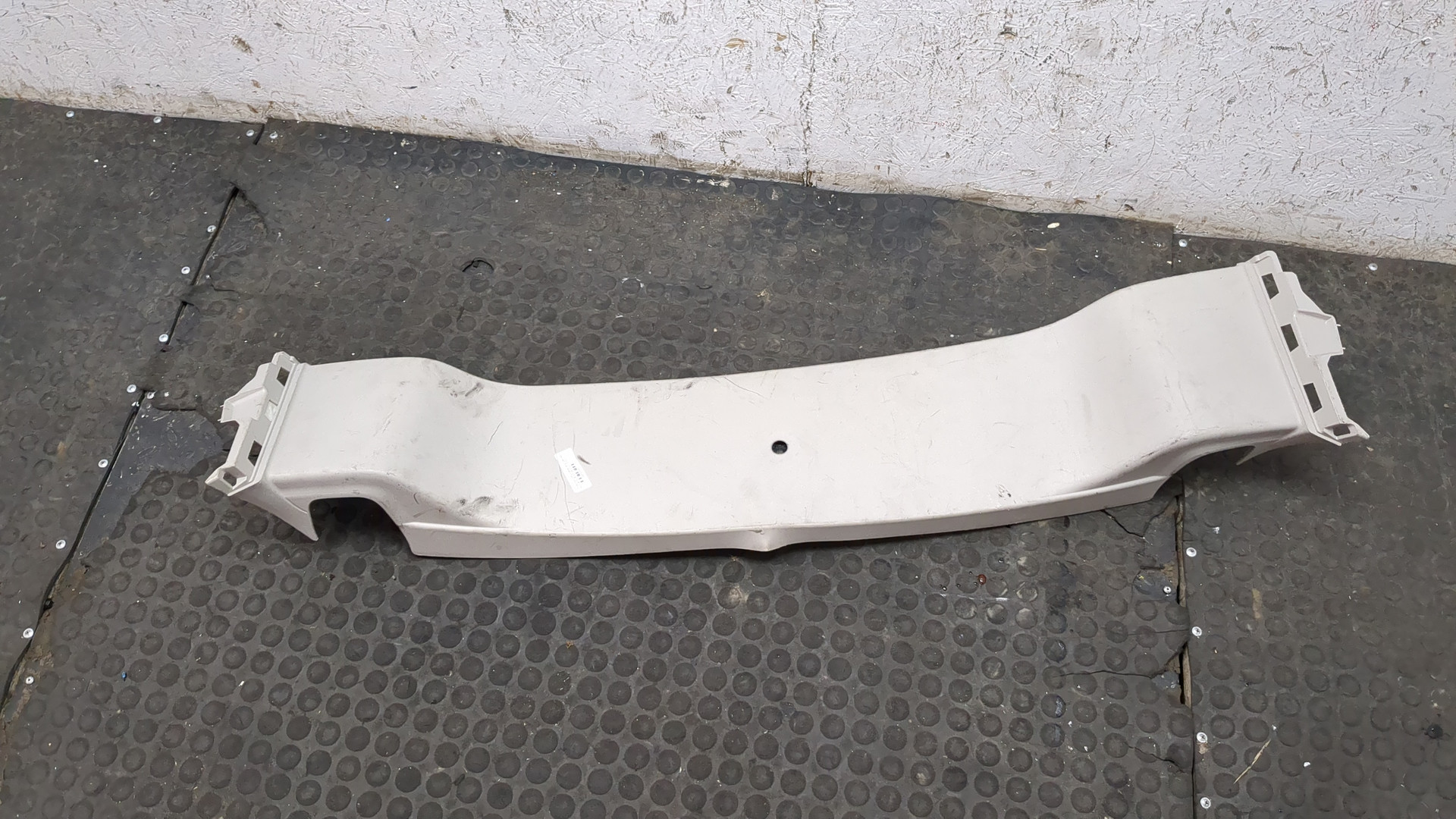 Обшивка багажника