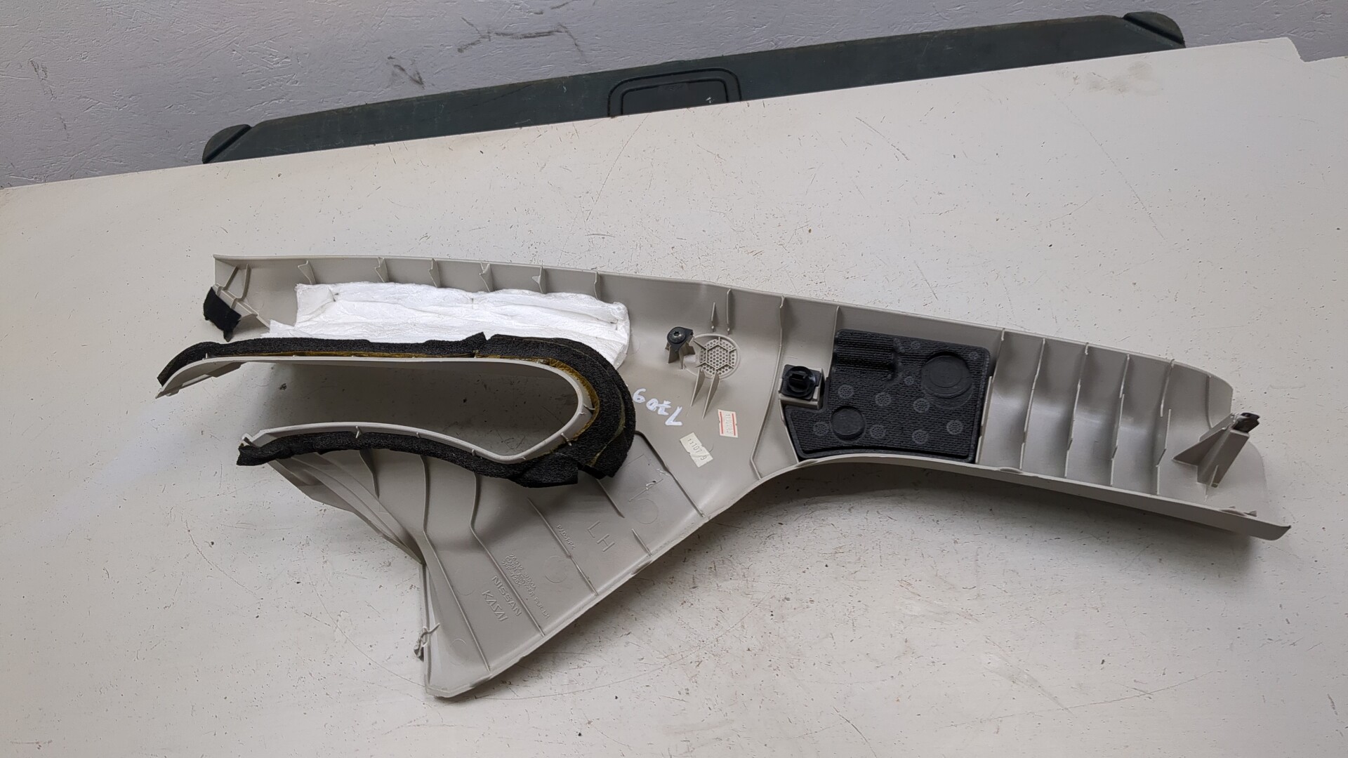 Обшивка стойки