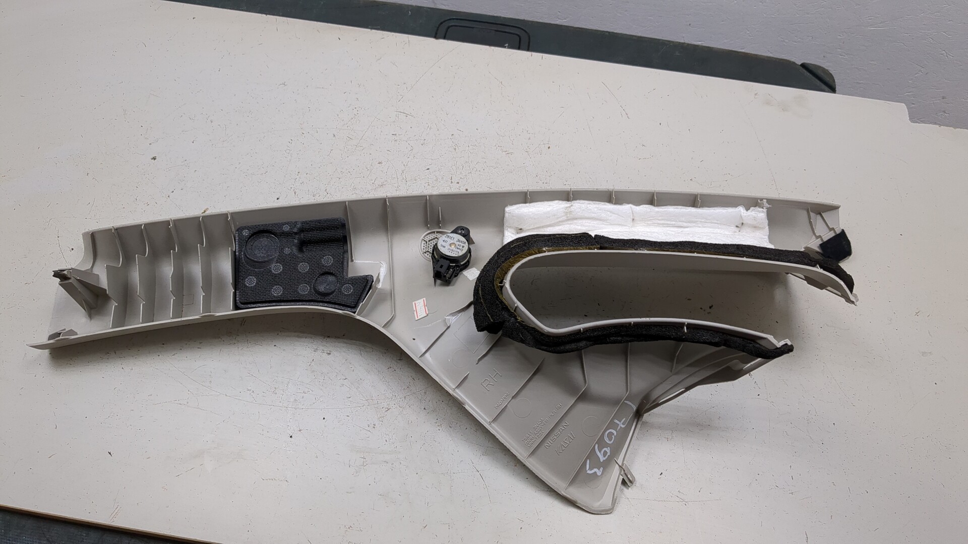 Обшивка стойки