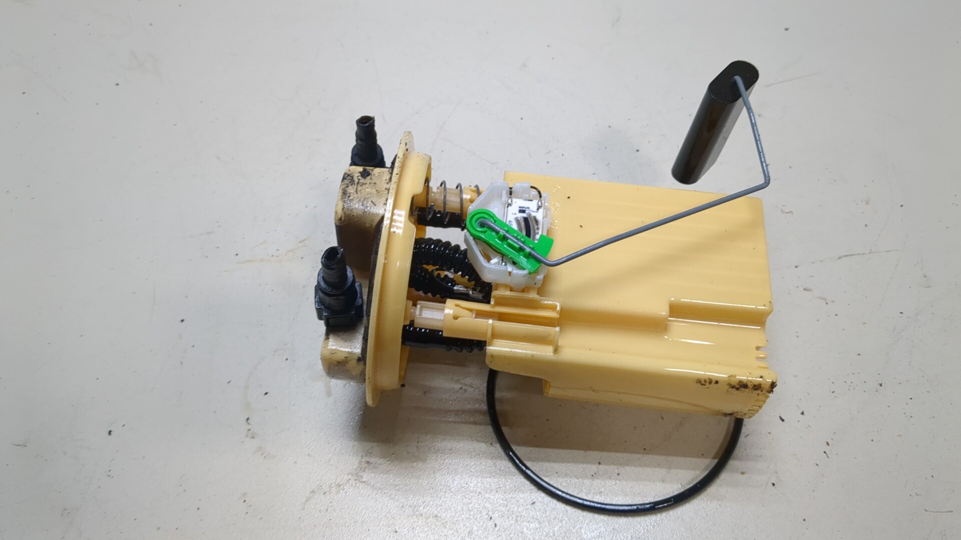 Насос топливный электрический