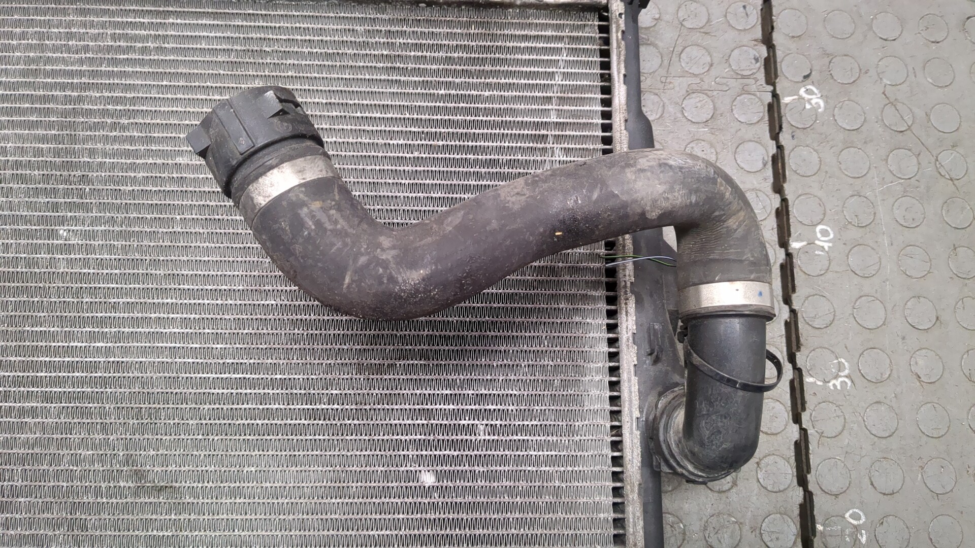 Радиатор охлаждения двигателя основной