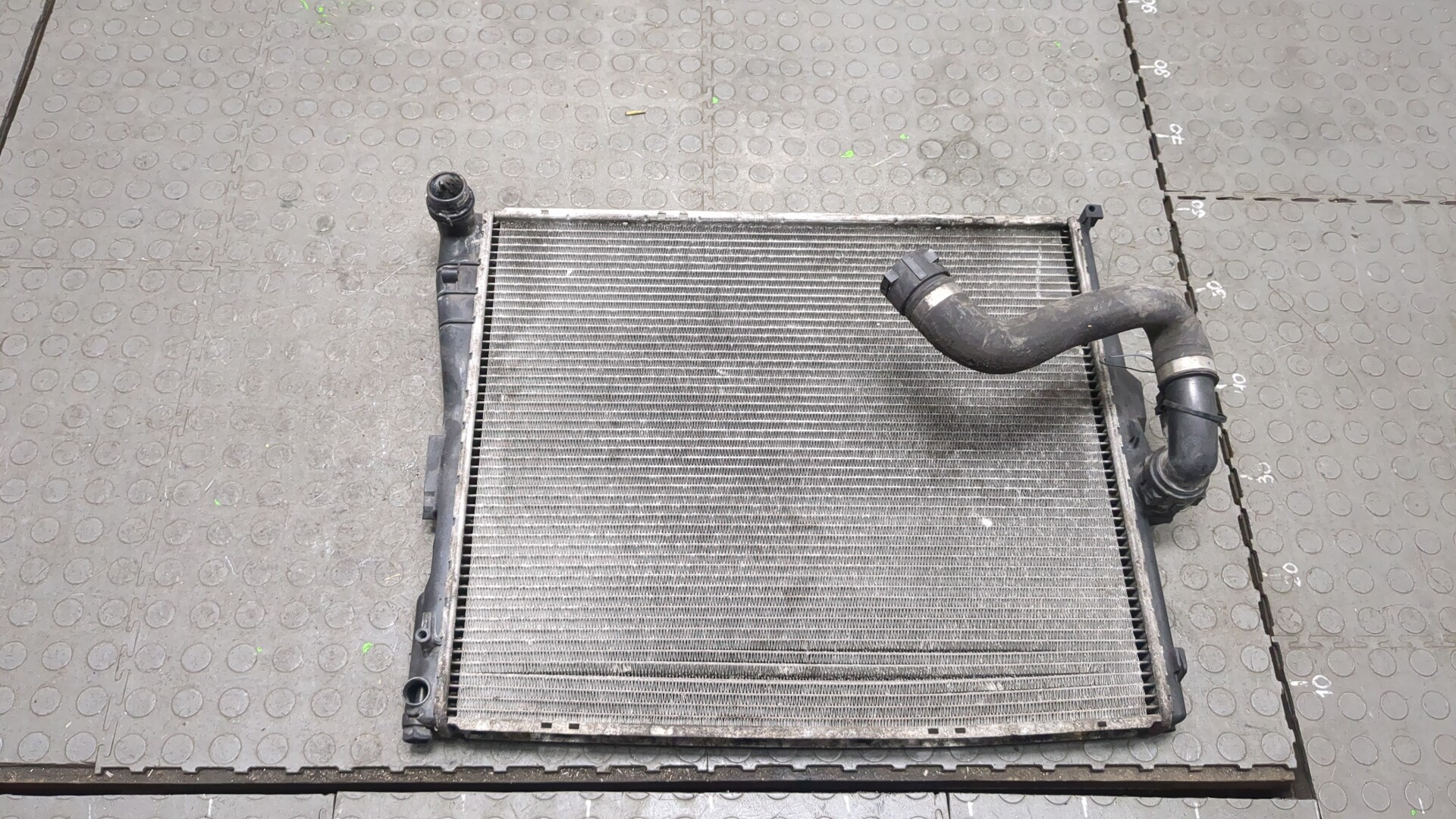 Радиатор охлаждения двигателя основной