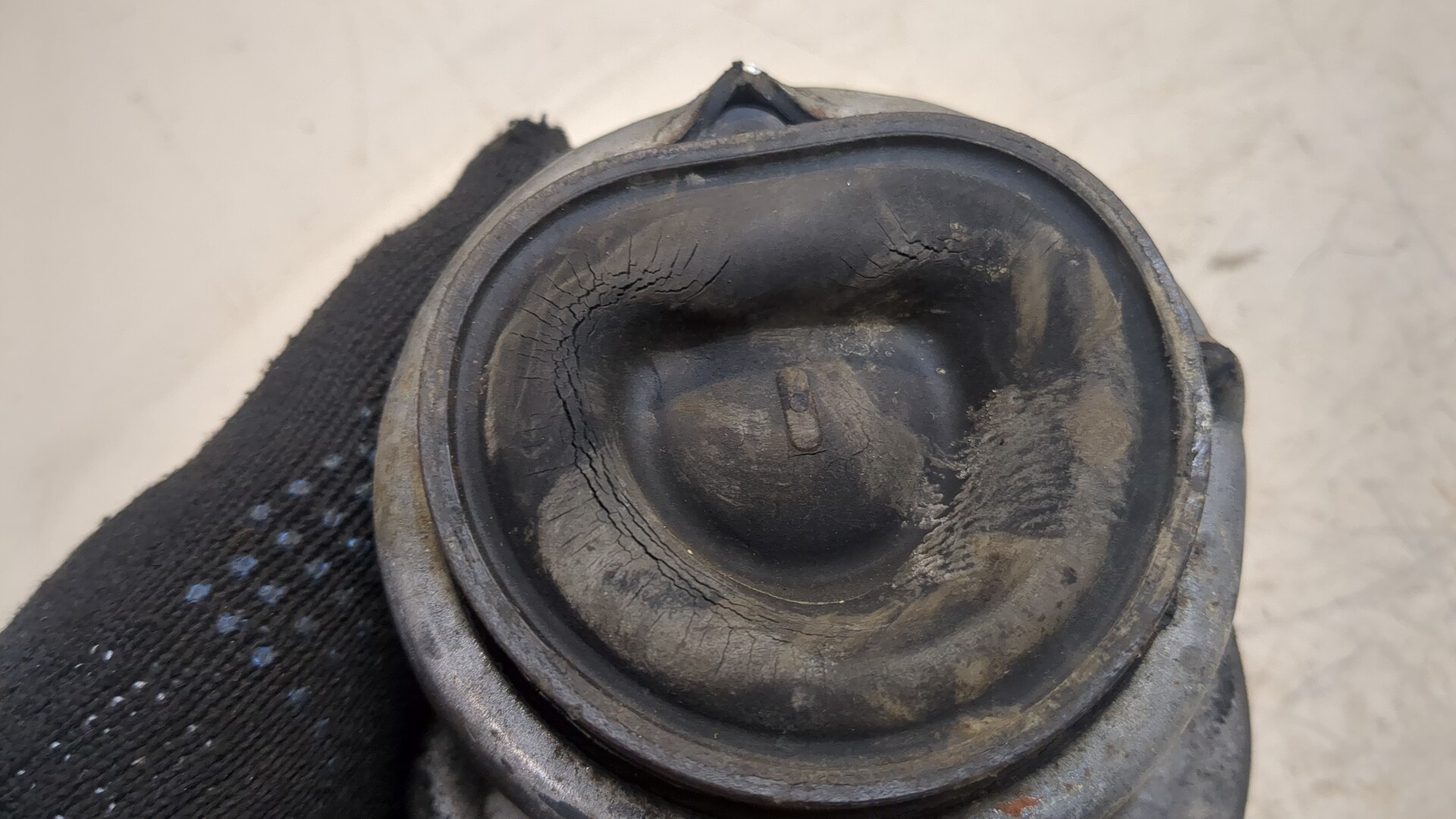 Опора двигателя