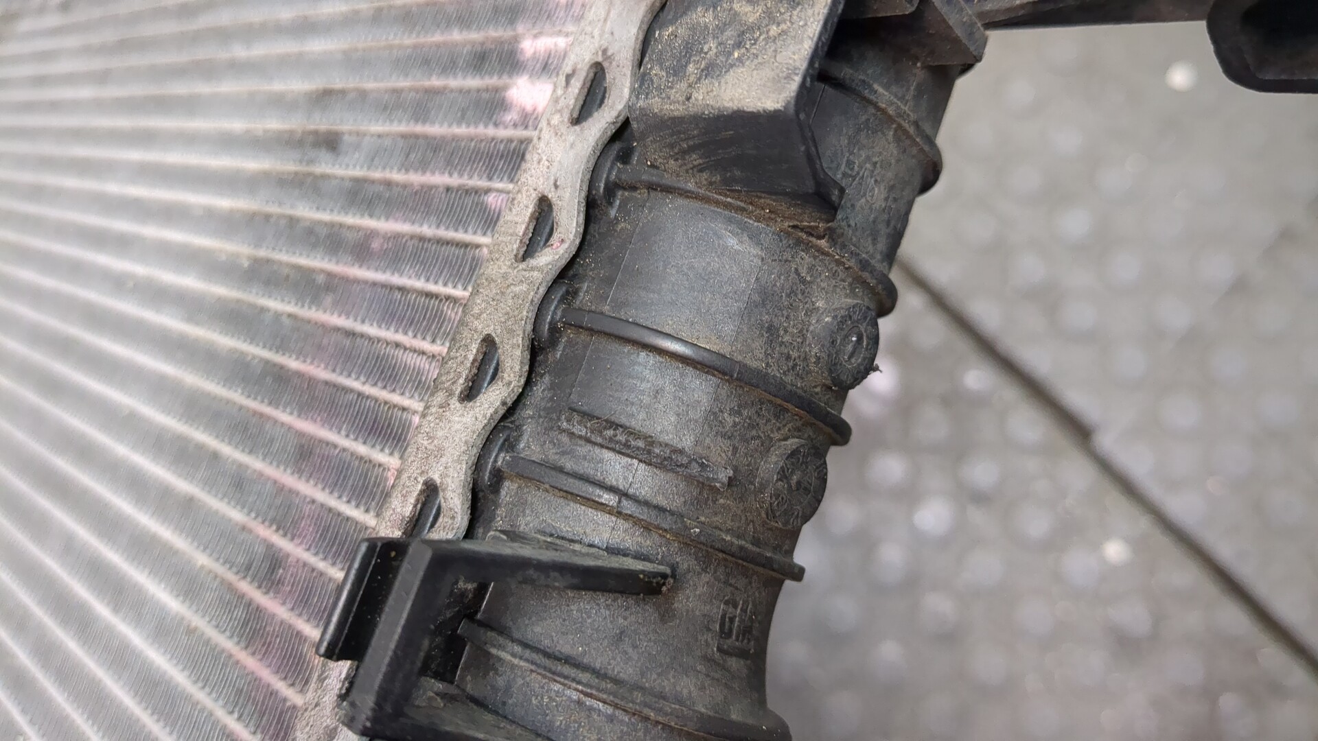 Радиатор охлаждения двигателя основной