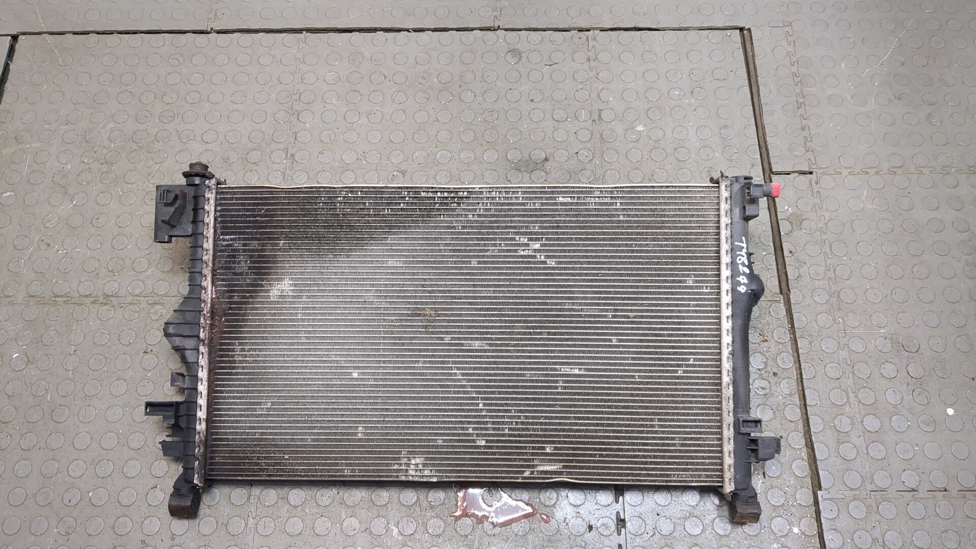 Радиатор охлаждения двигателя основной