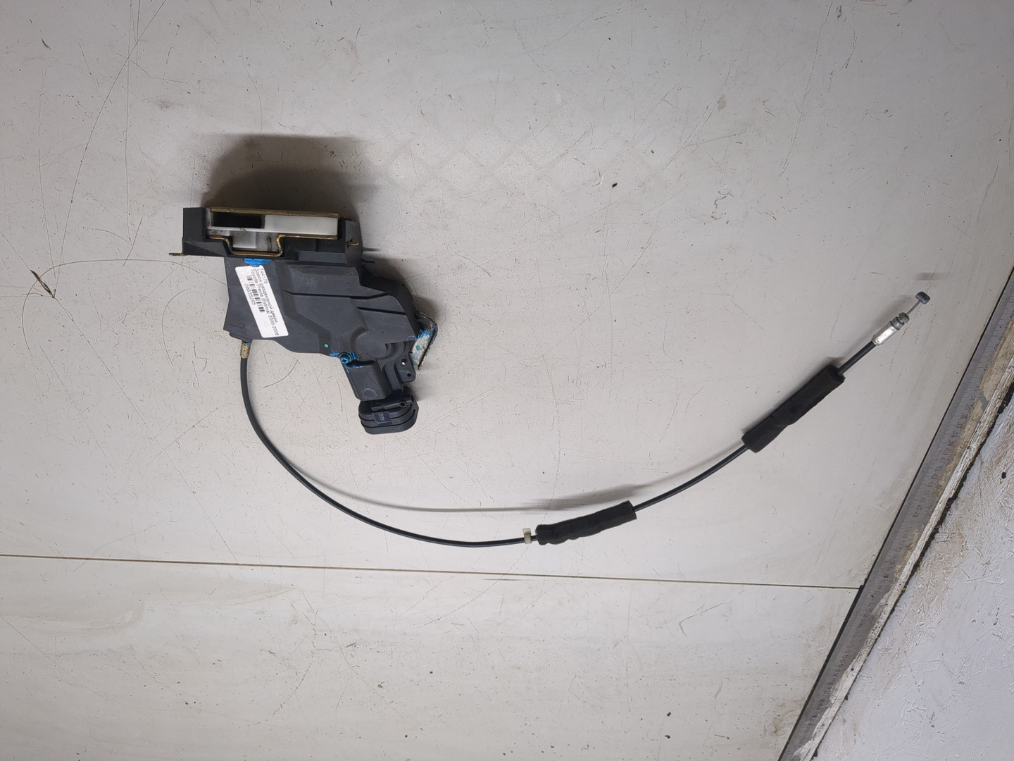 Замок двери сдвижной