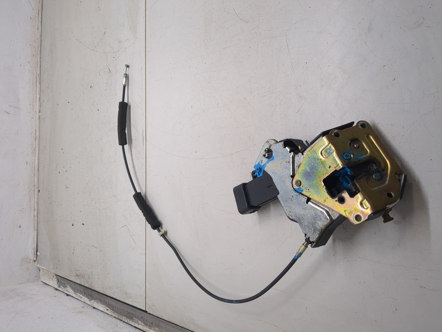 Замок двери сдвижной