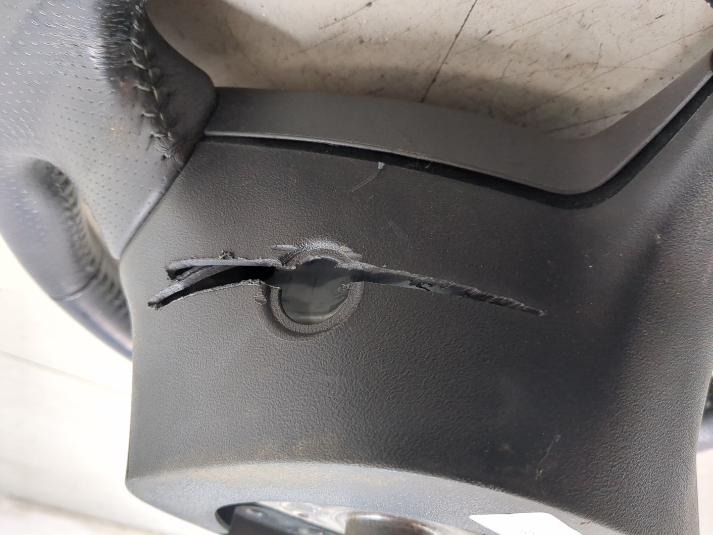 Рулевое колесо (руль)