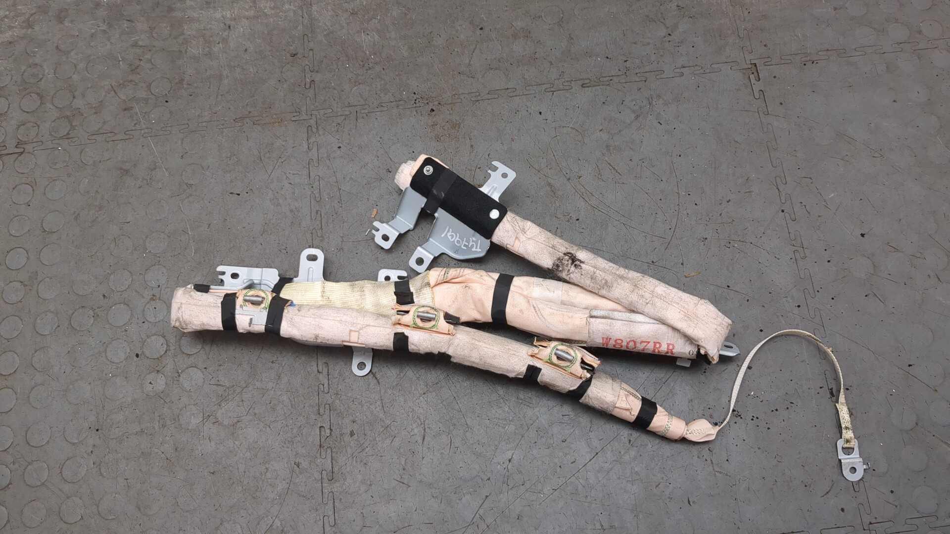 Подушка безопасности боковая (шторка)