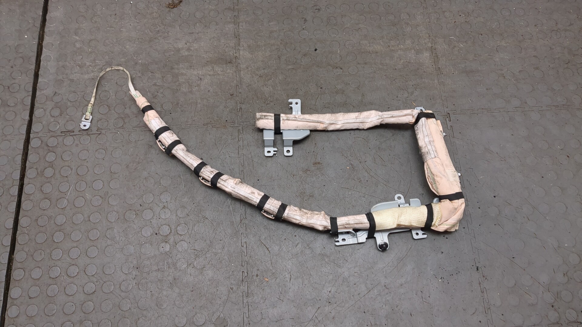 Подушка безопасности боковая (шторка)