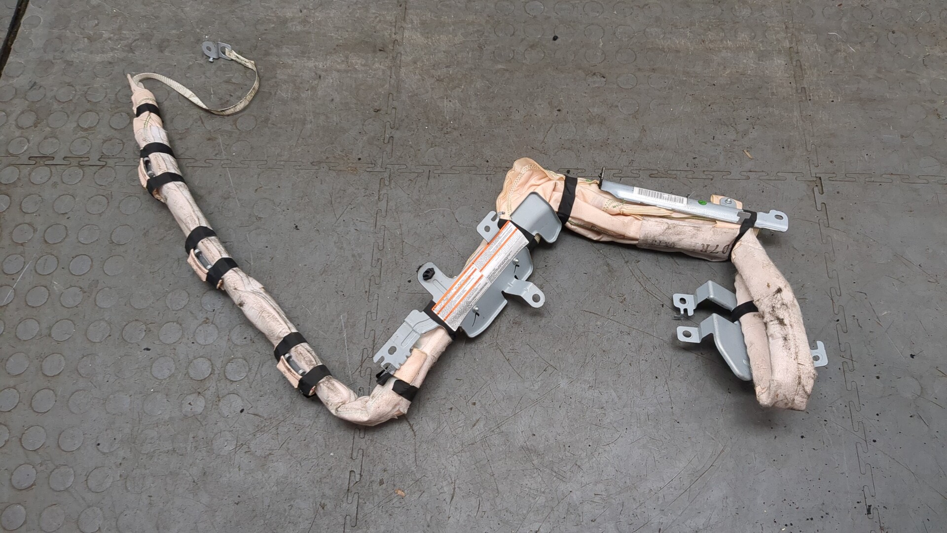 Подушка безопасности боковая (шторка)