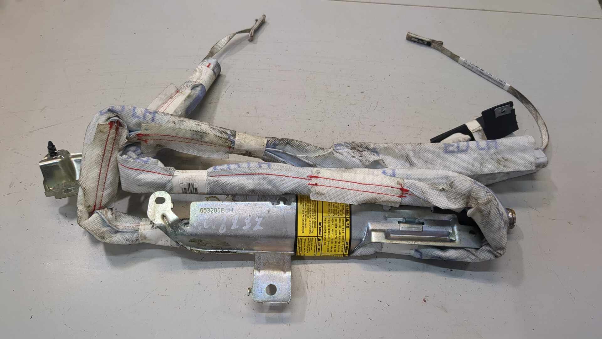 Подушка безопасности боковая (шторка)