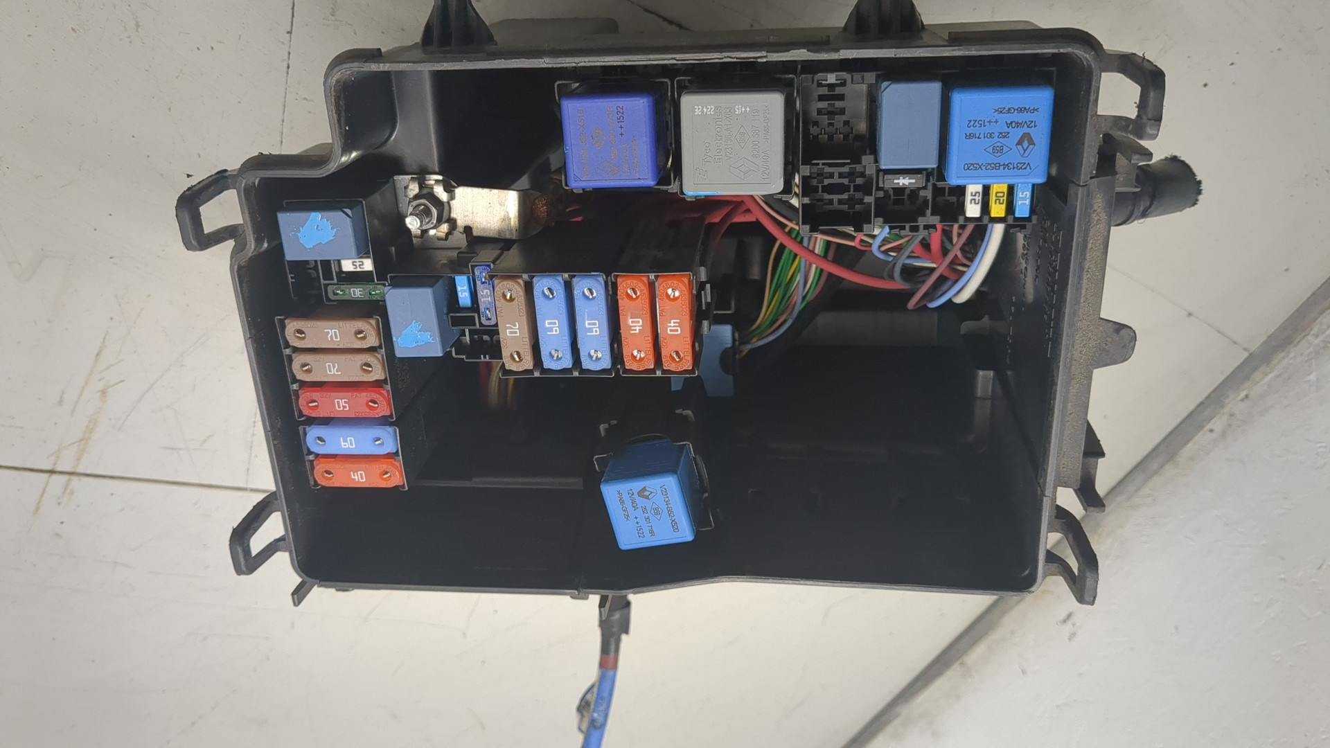 Блок предохранителей