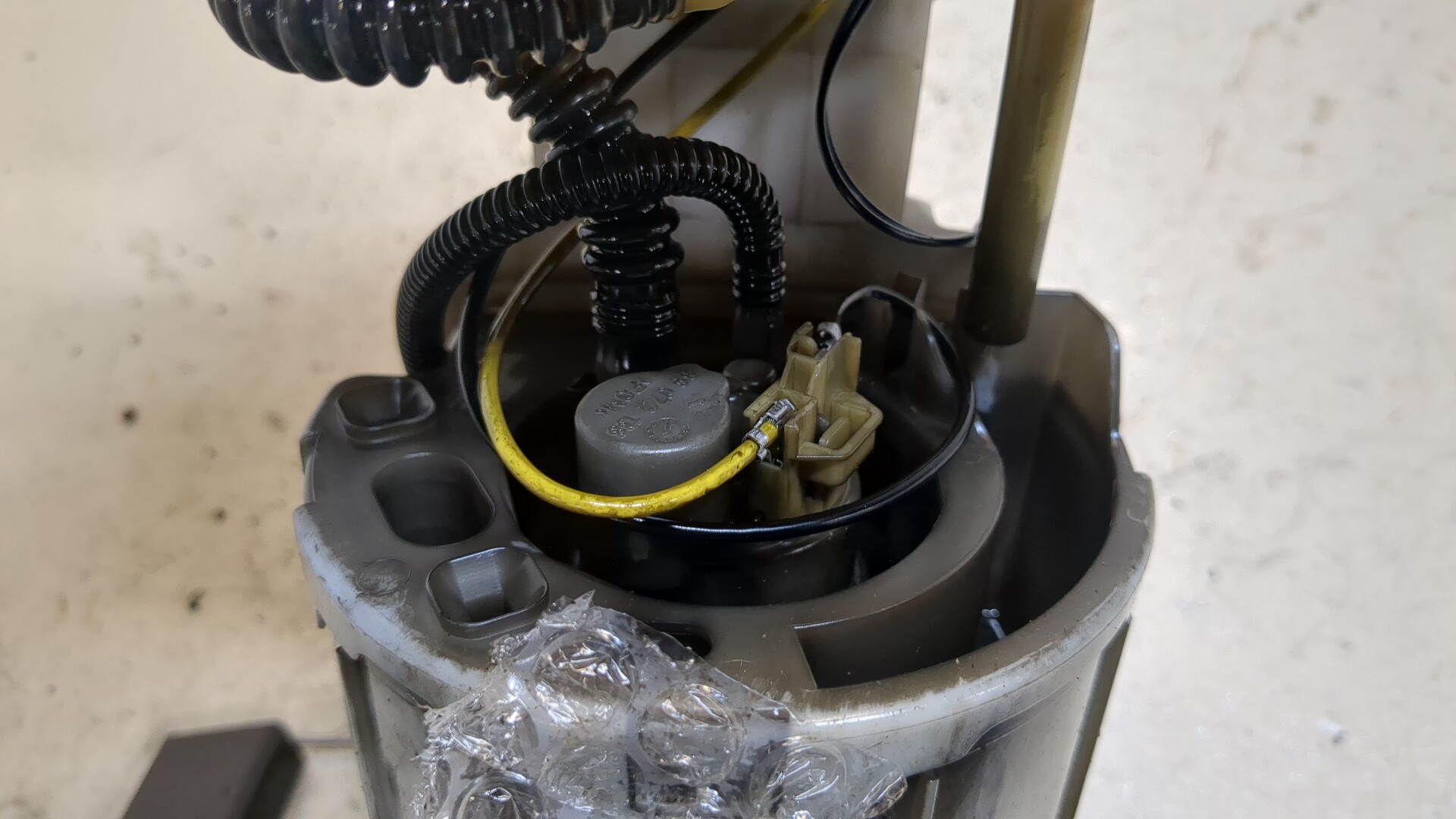 Насос топливный электрический