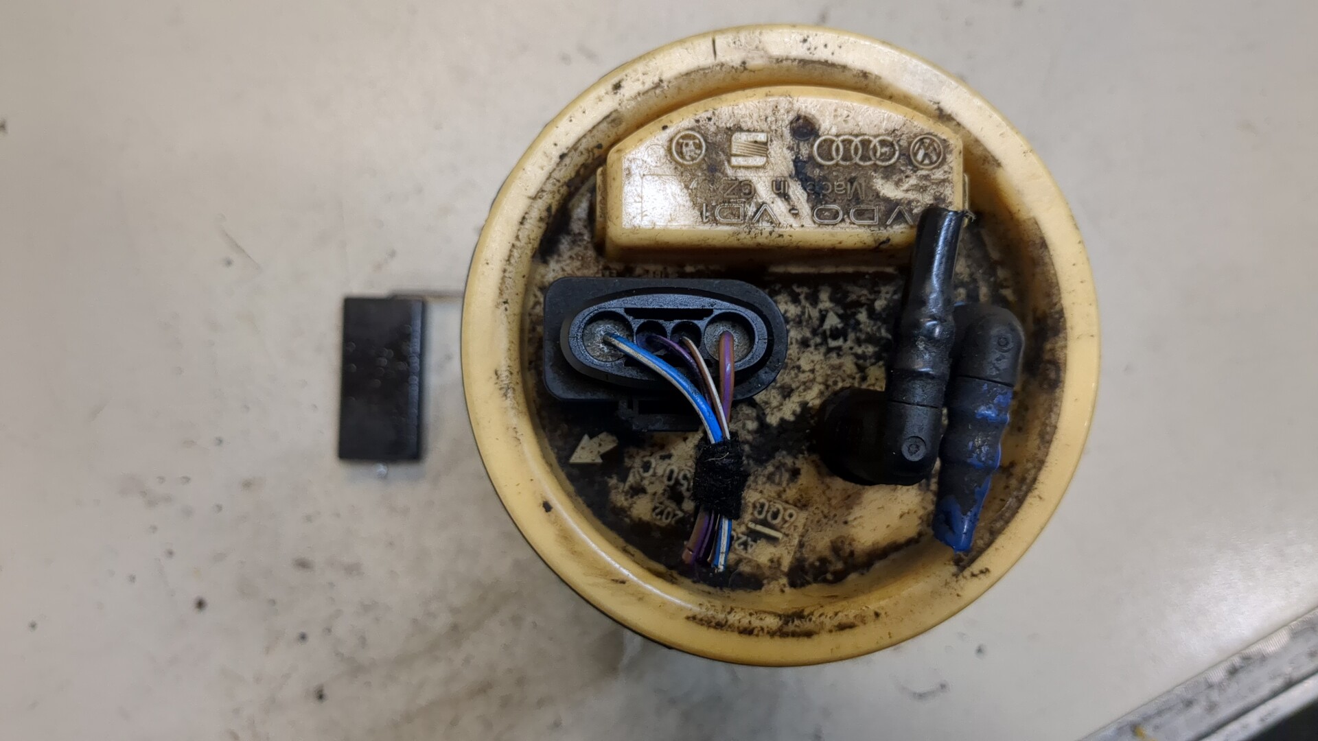 Насос топливный электрический