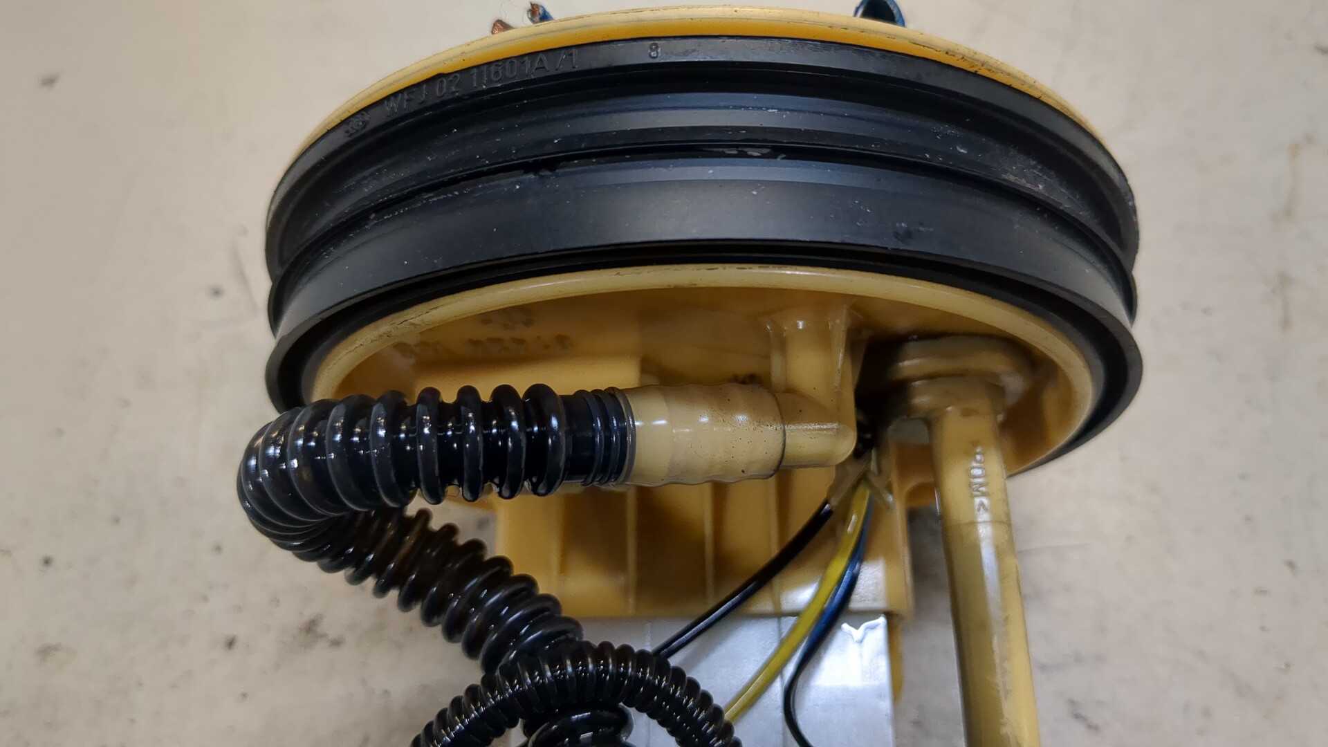 Насос топливный электрический