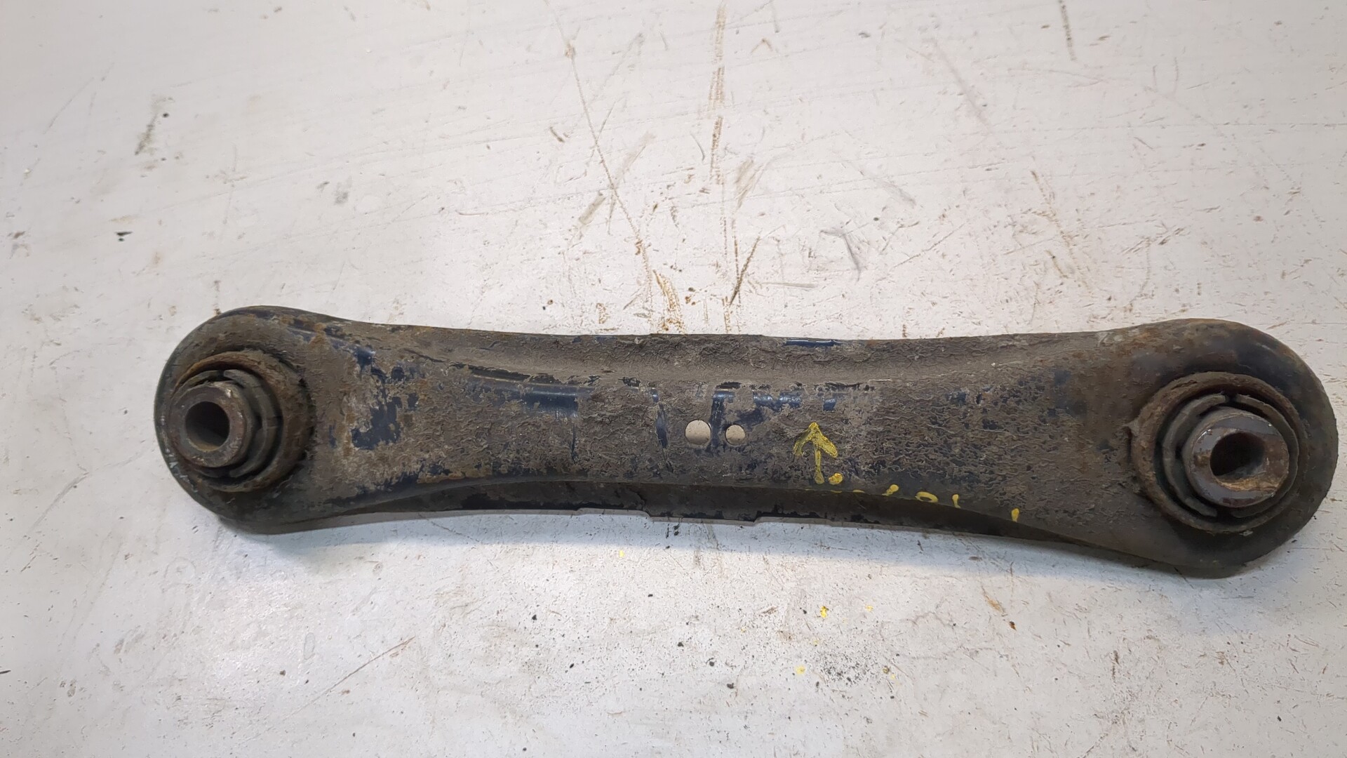 Рычаг задний