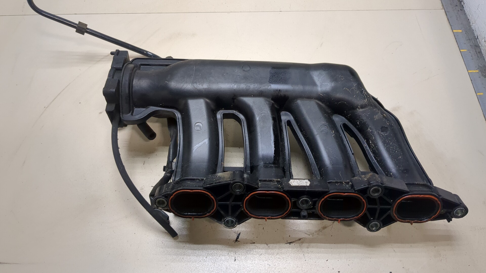 Коллектор впускной