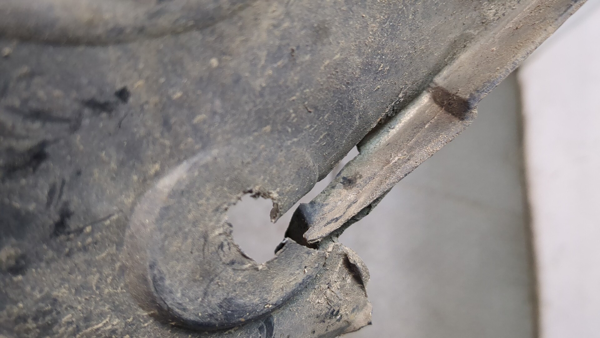 Локер передний правый