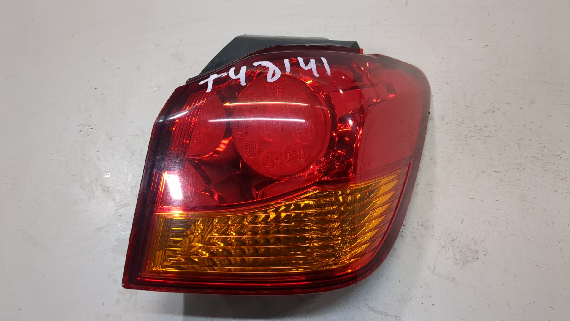 Фонарь задний правый
